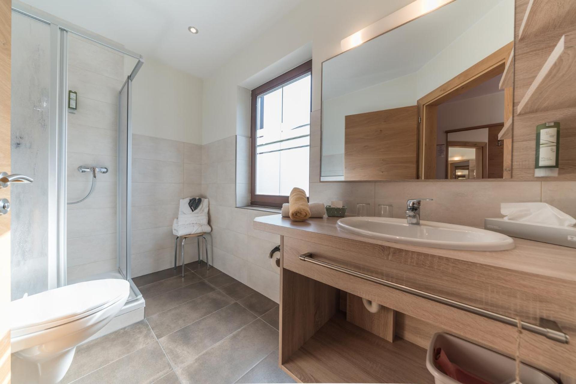 Deluxe Double Room with Balcony photo 3