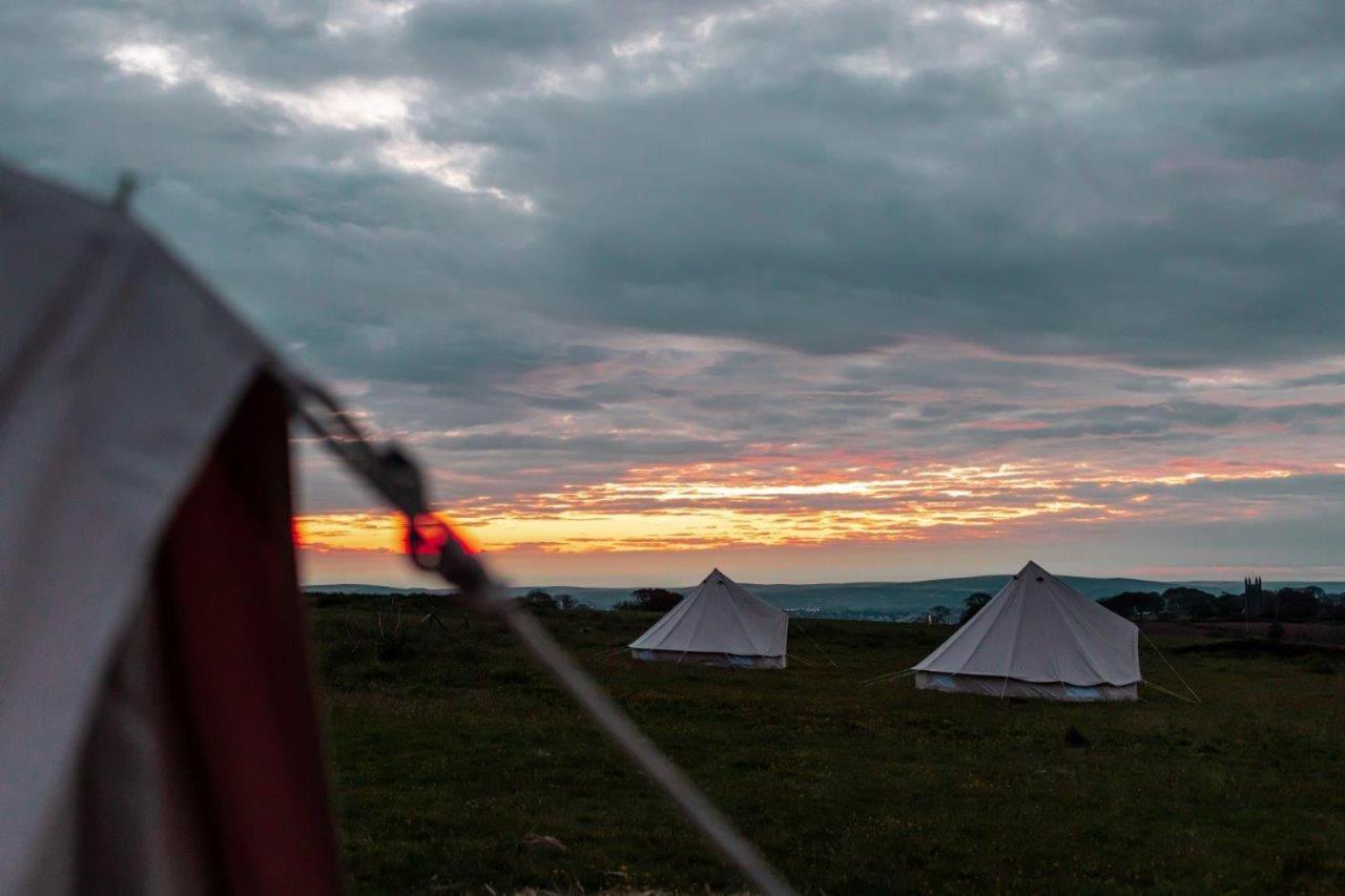 type 2 - 17 ft Luxe Bell Tent and viewing deck photo 3
