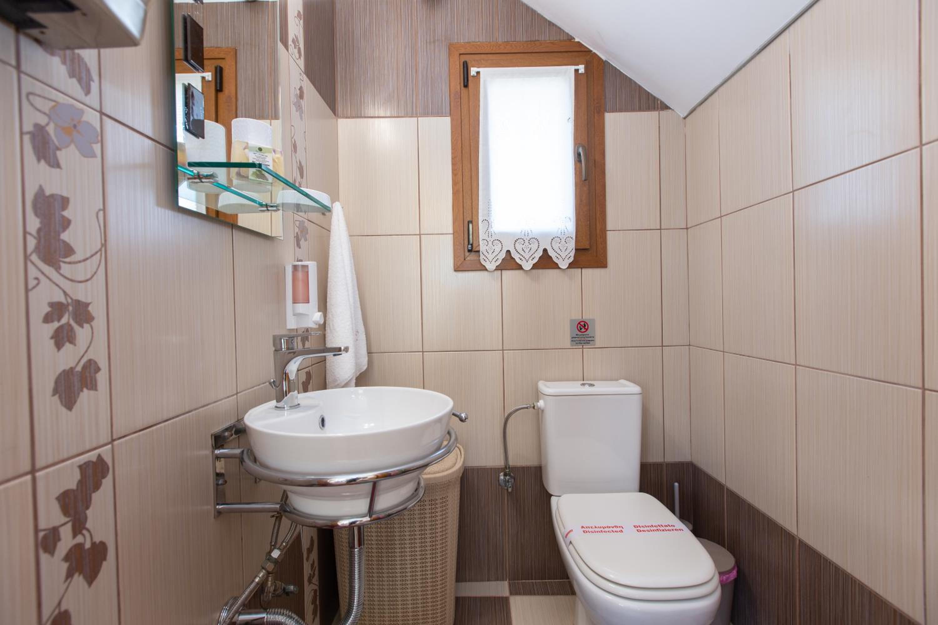 Two-Bedroom Villa - Photo 15