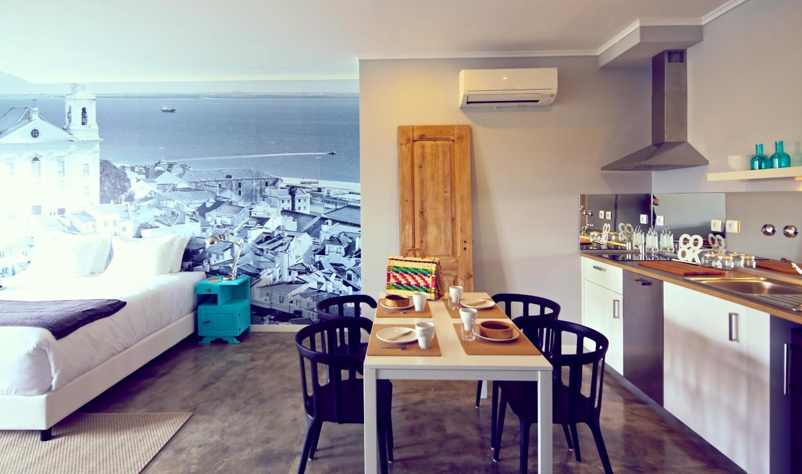 Family Suite with Kitchenette and River View photo 3
