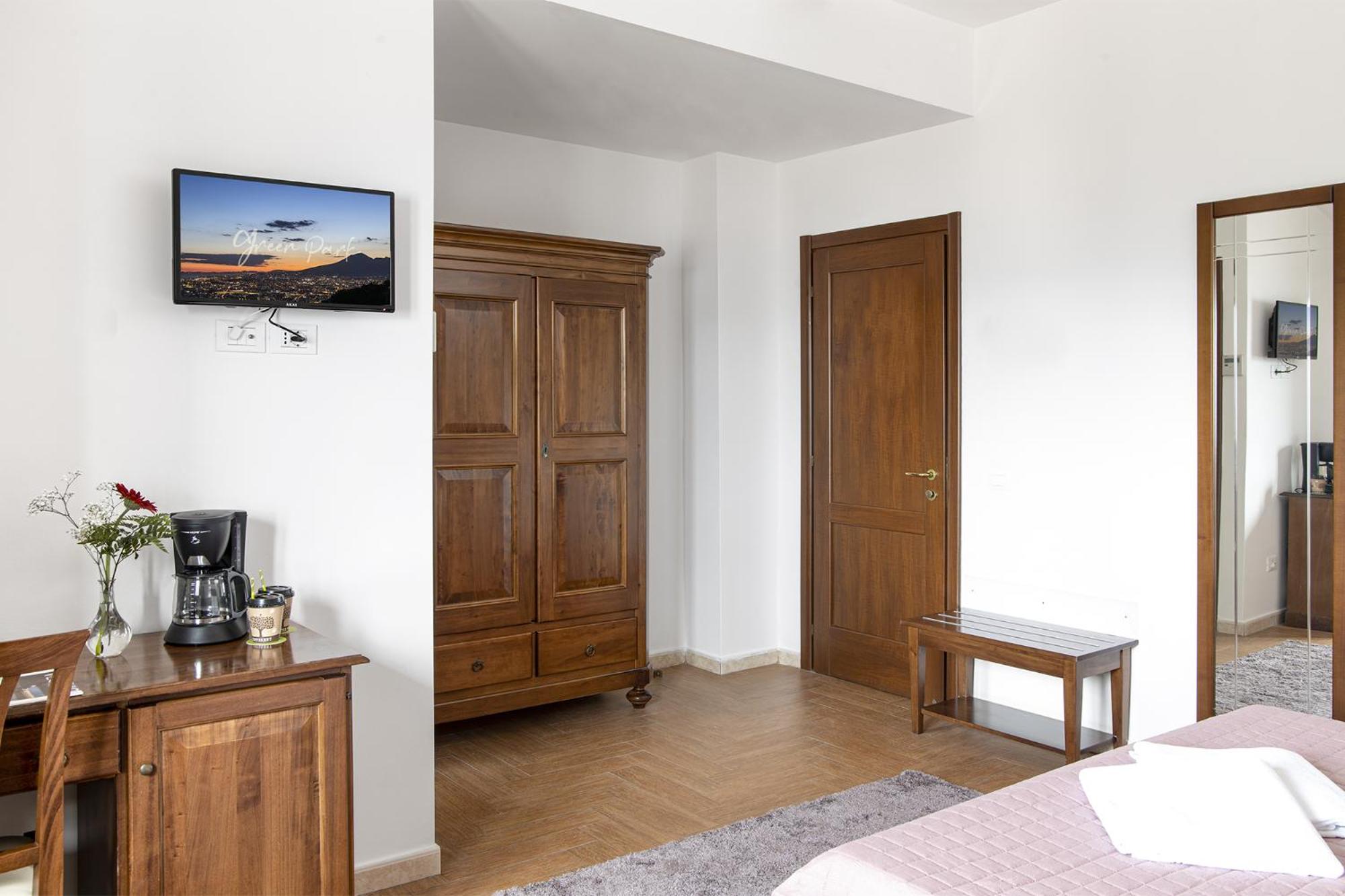 Standard Double Room photo 3