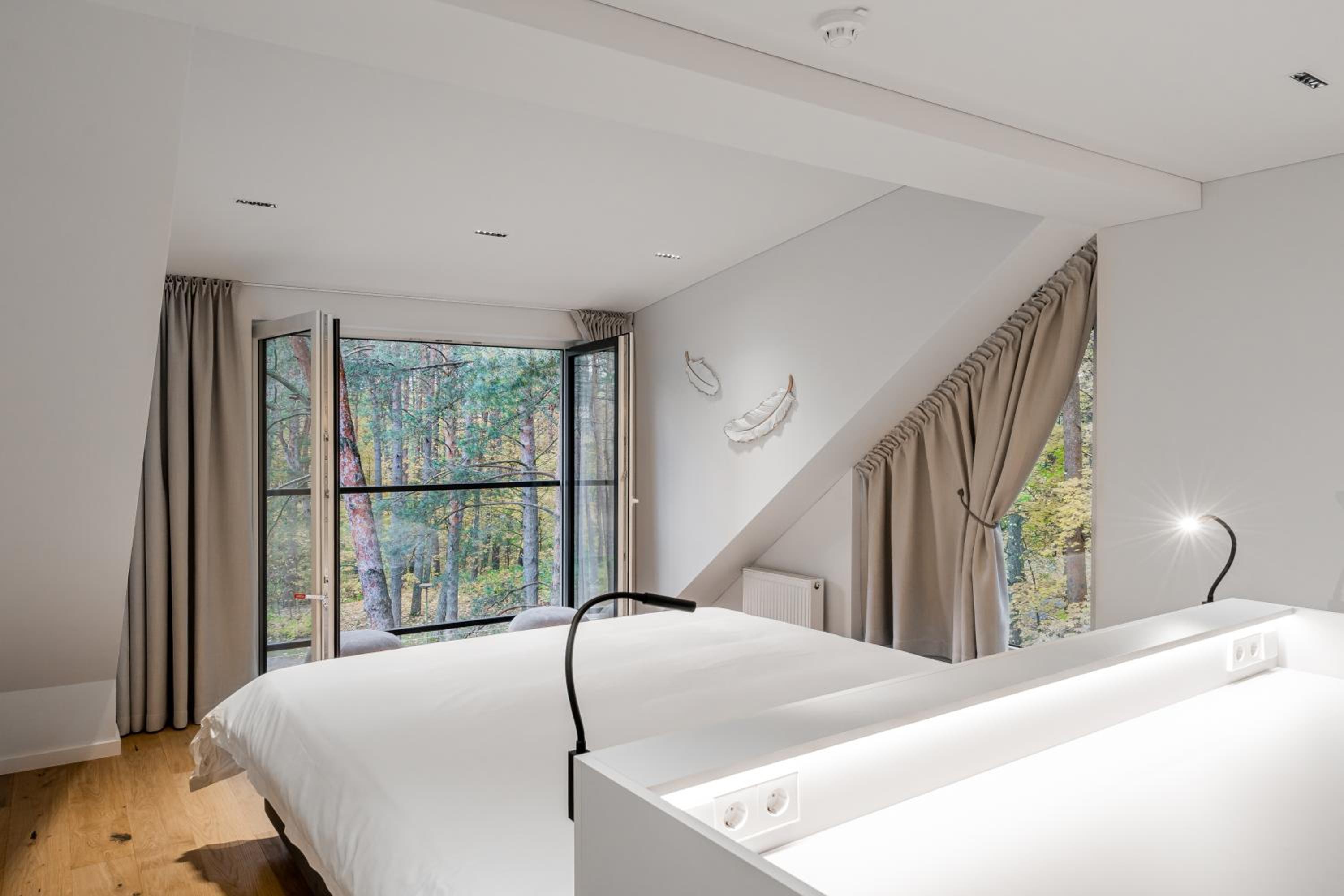 King Studio with Sofa Bed - Photo 1
