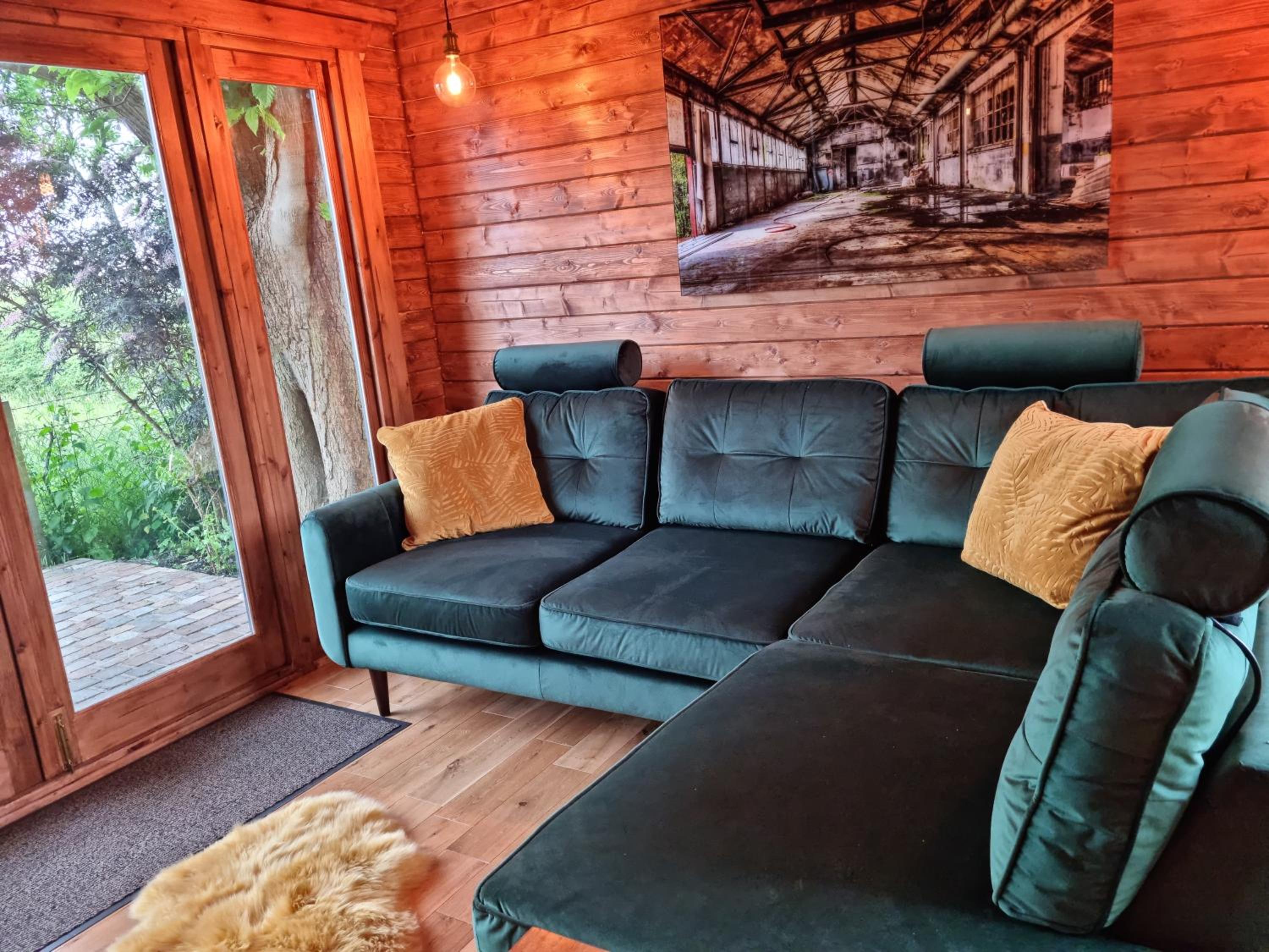 One-Bedroom Cottage photo 2