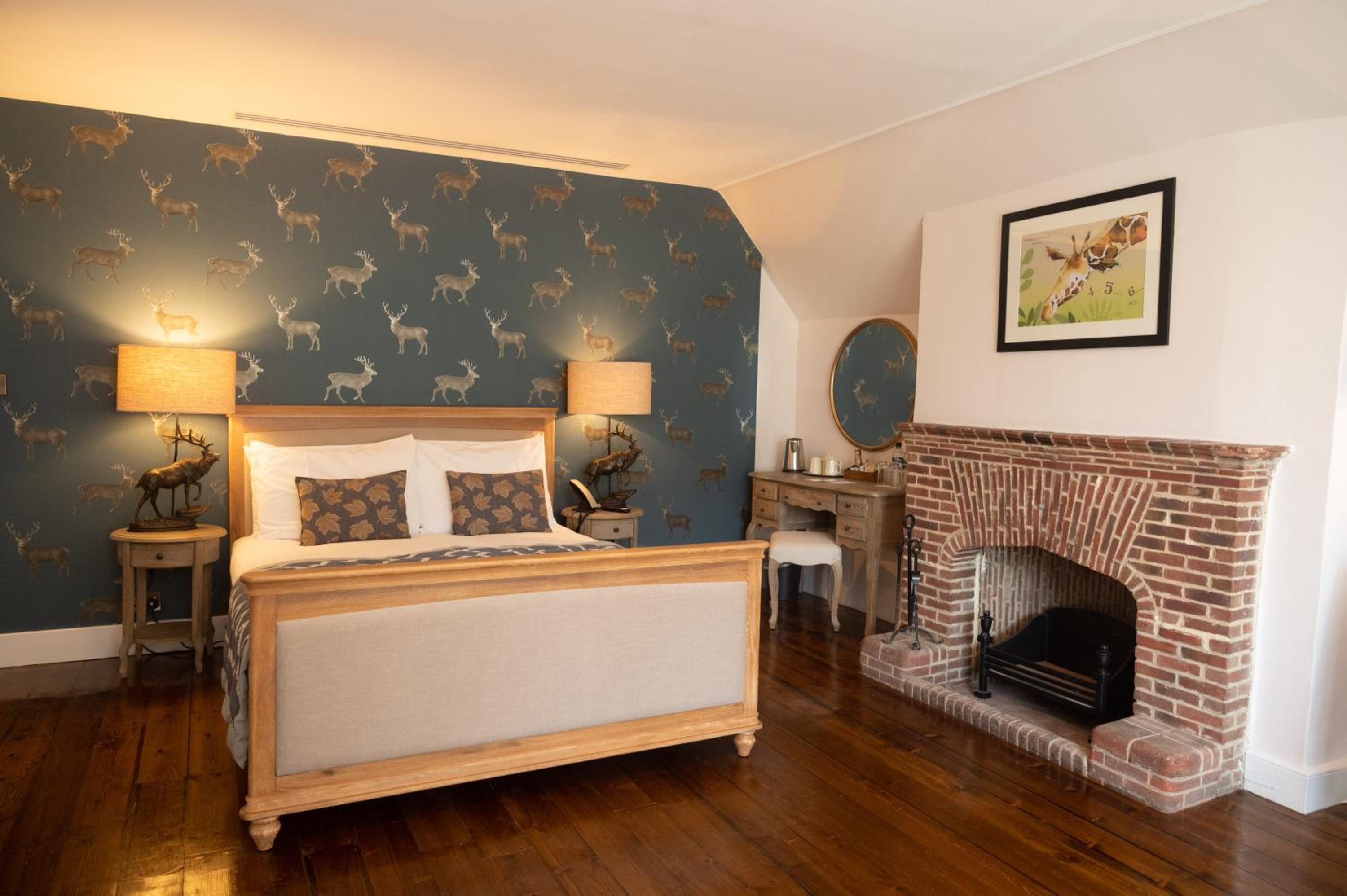 Superior King Room - Non-Smoking photo 3