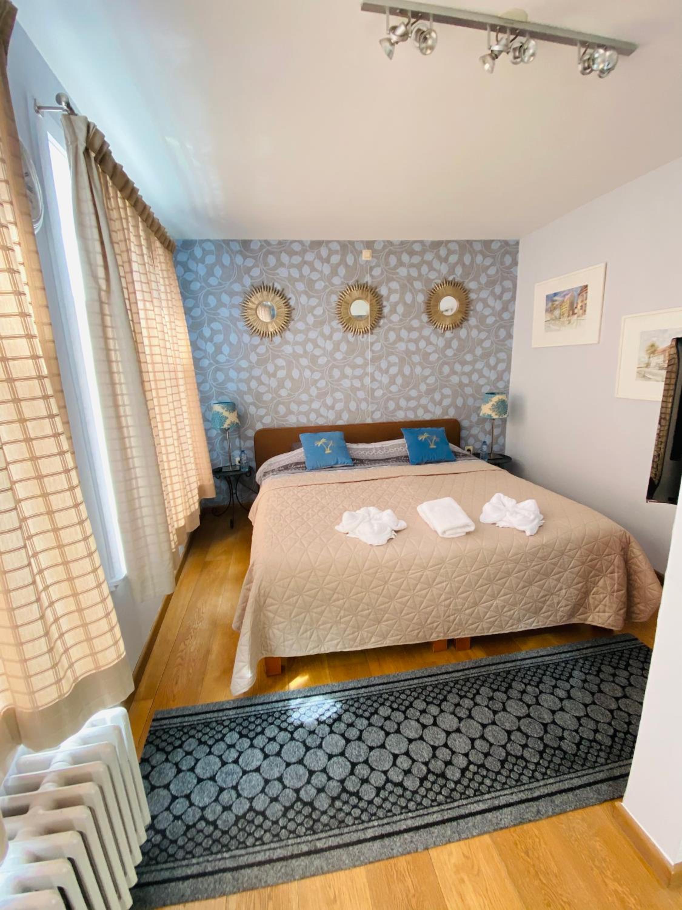 Deluxe Double Room with Shower photo 3