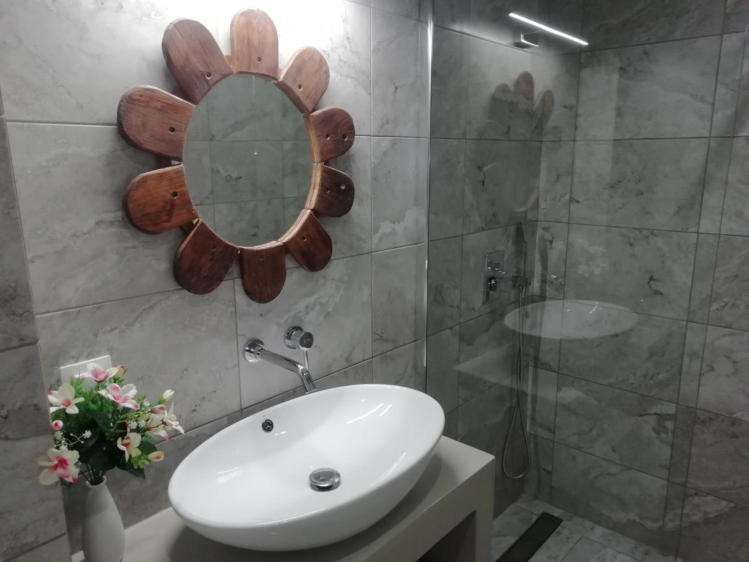 Double or Twin Room photo 3