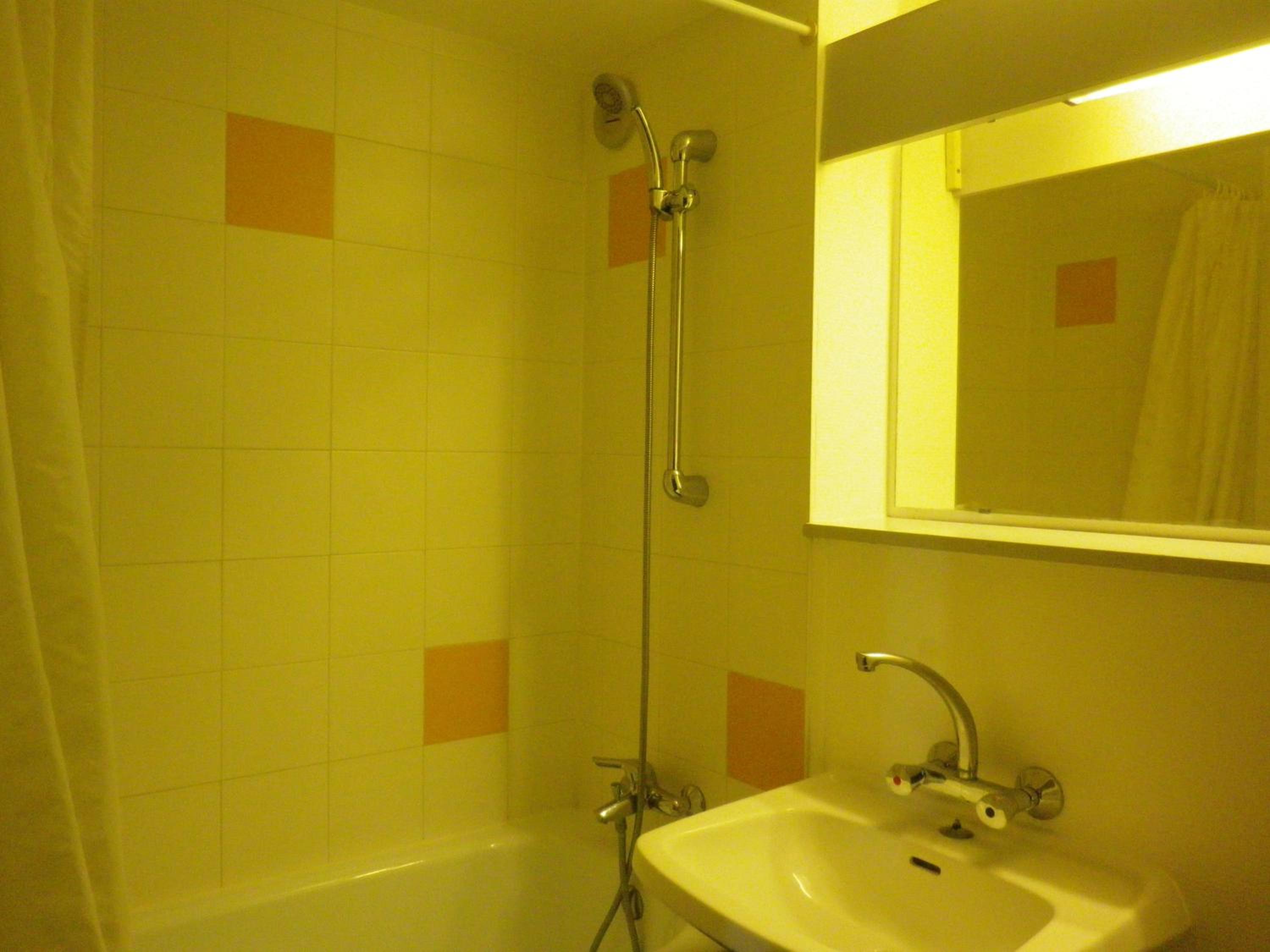 Standard Double Room for Single Use photo 2