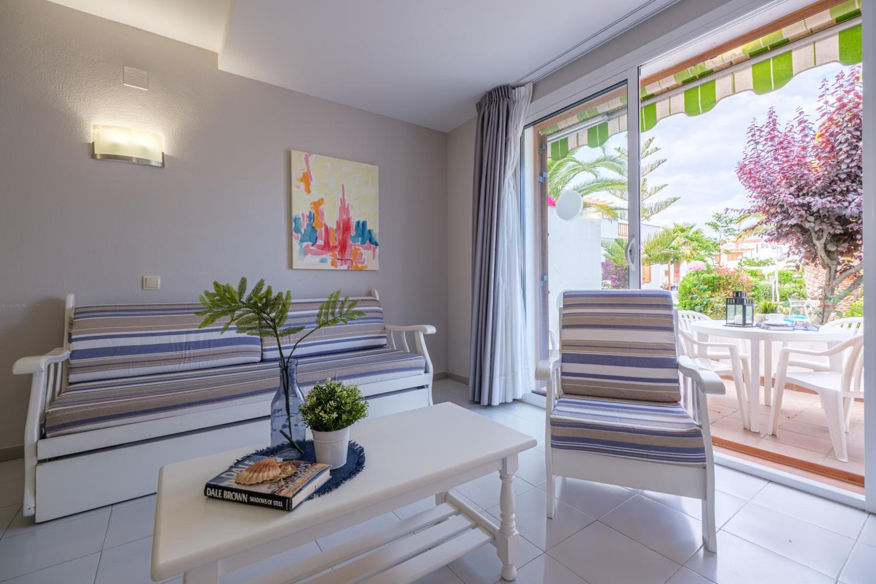 Apartamento de dos habitaciones (2 adultos + 4 niños)