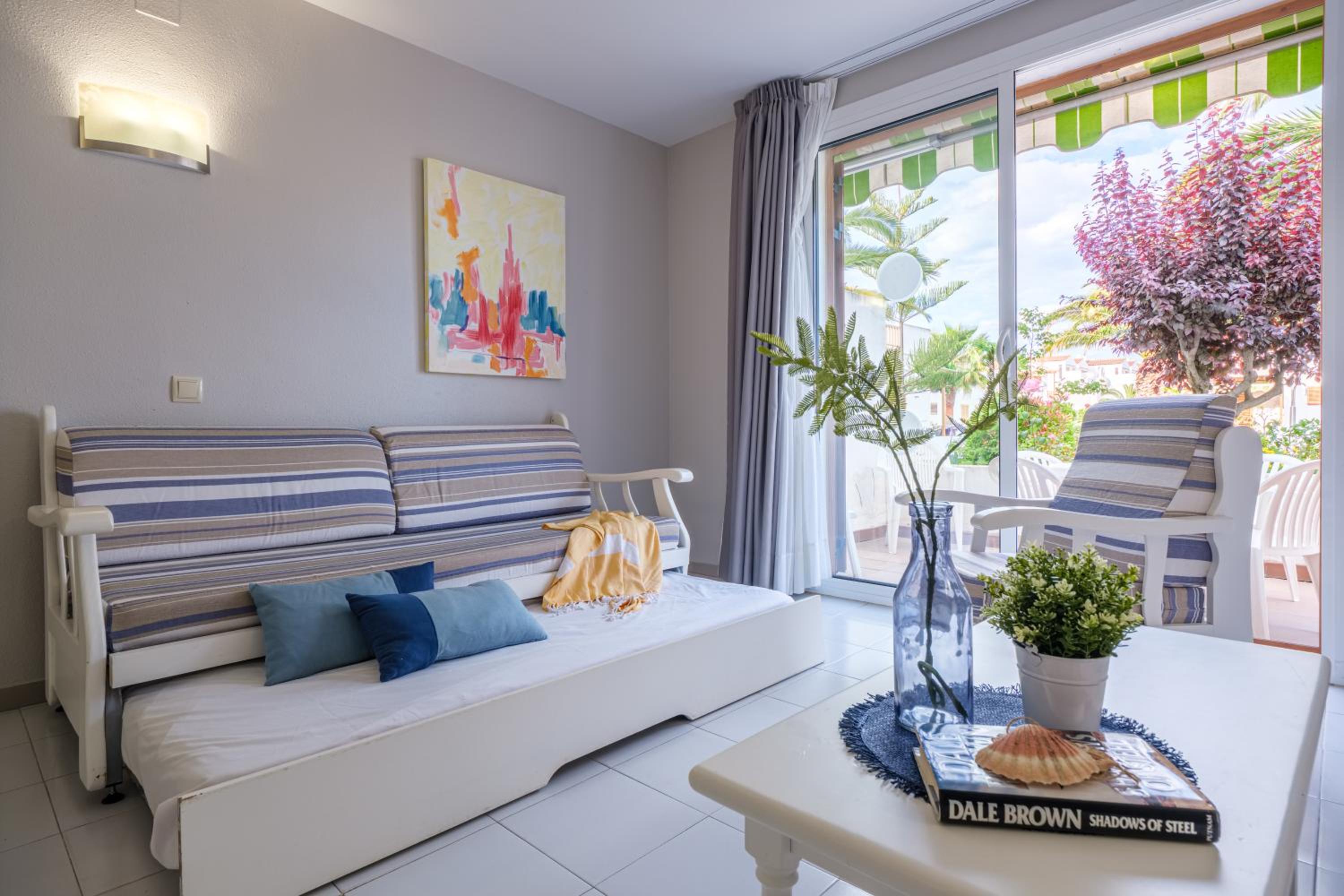 Two-Bedroom Apartment (2 Adults + 2 Children) photo 2
