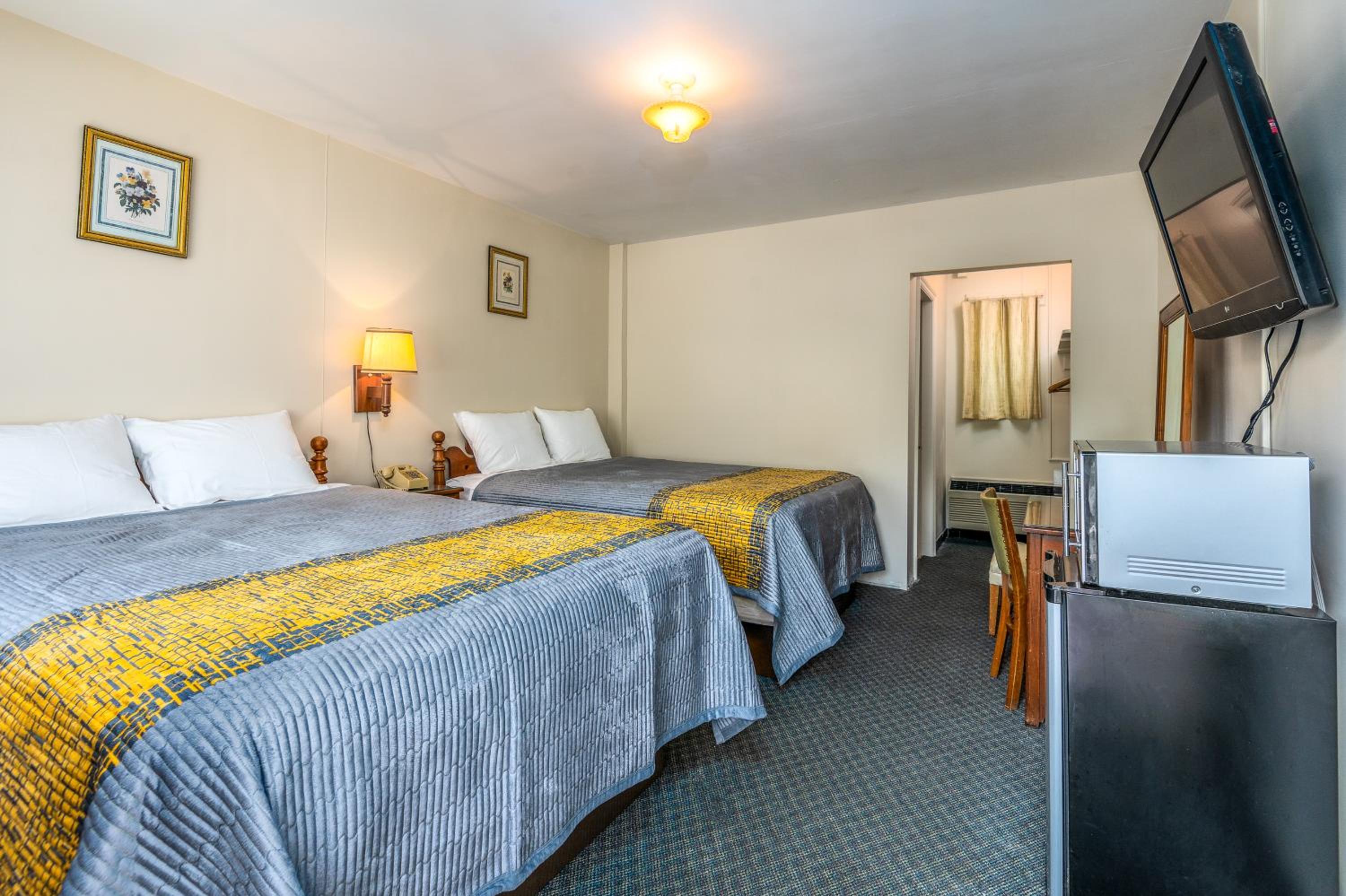 Standard Double Room with Two Double Beds