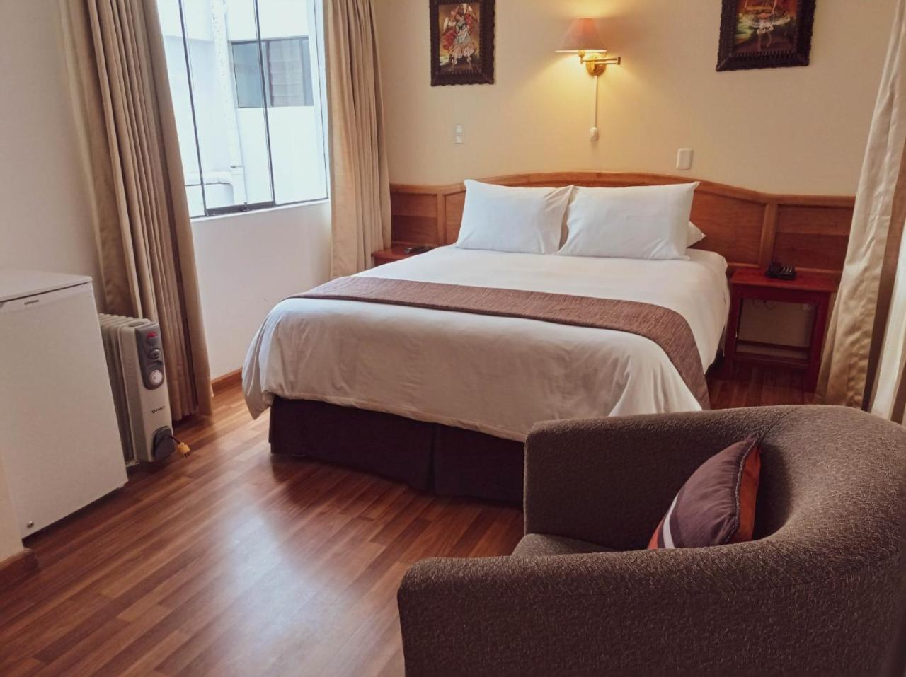 Queen Room - Photo 1