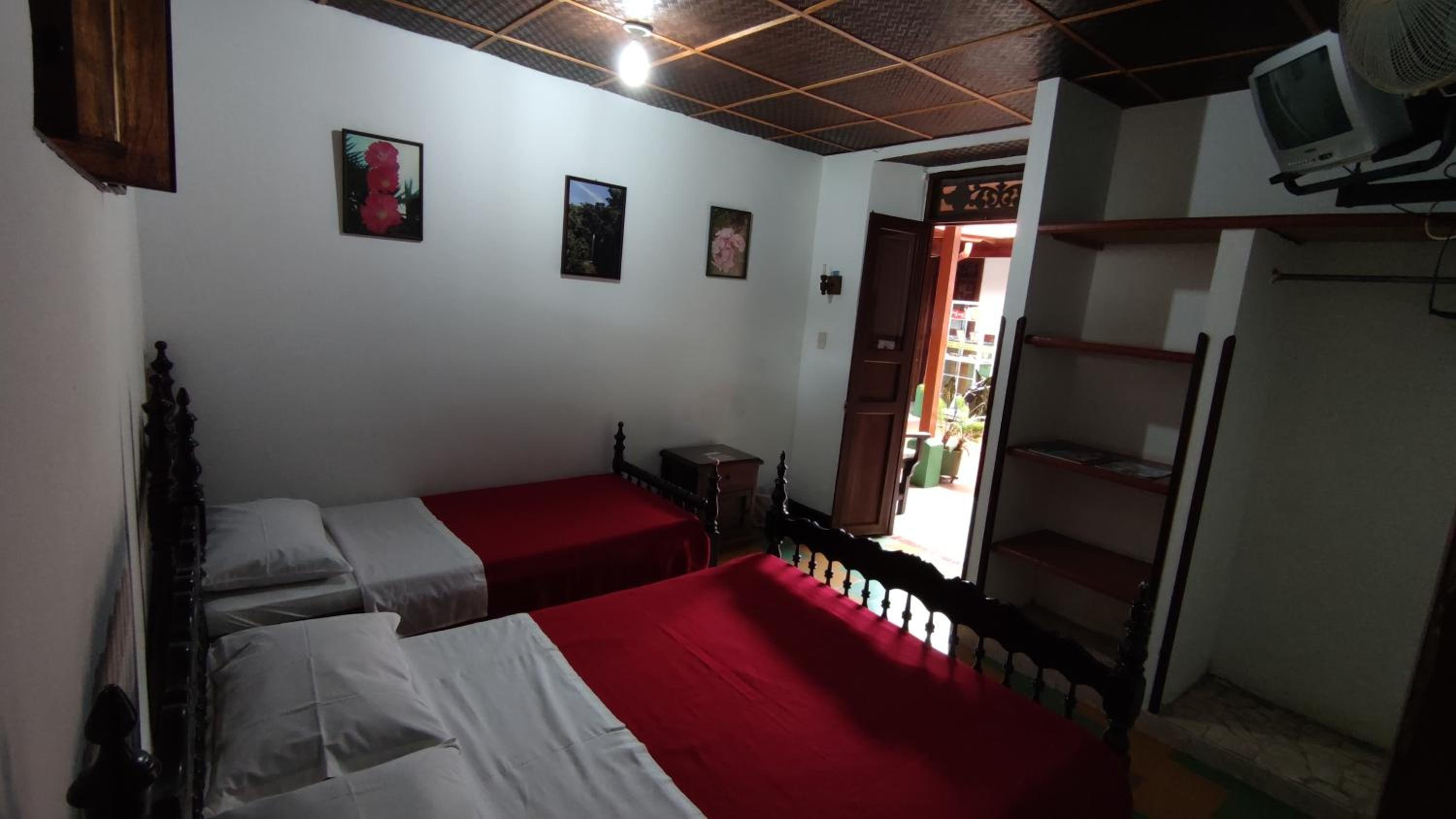 Triple Room with Private Bathroom photo 3