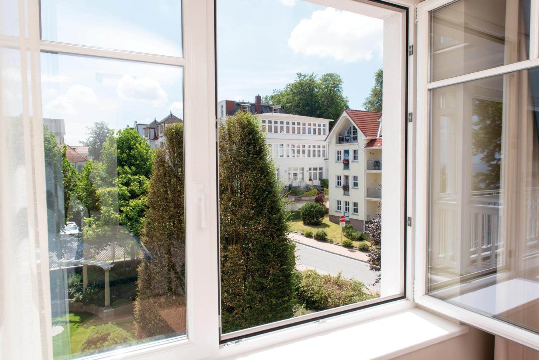 Double Room with Balcony - Land Side