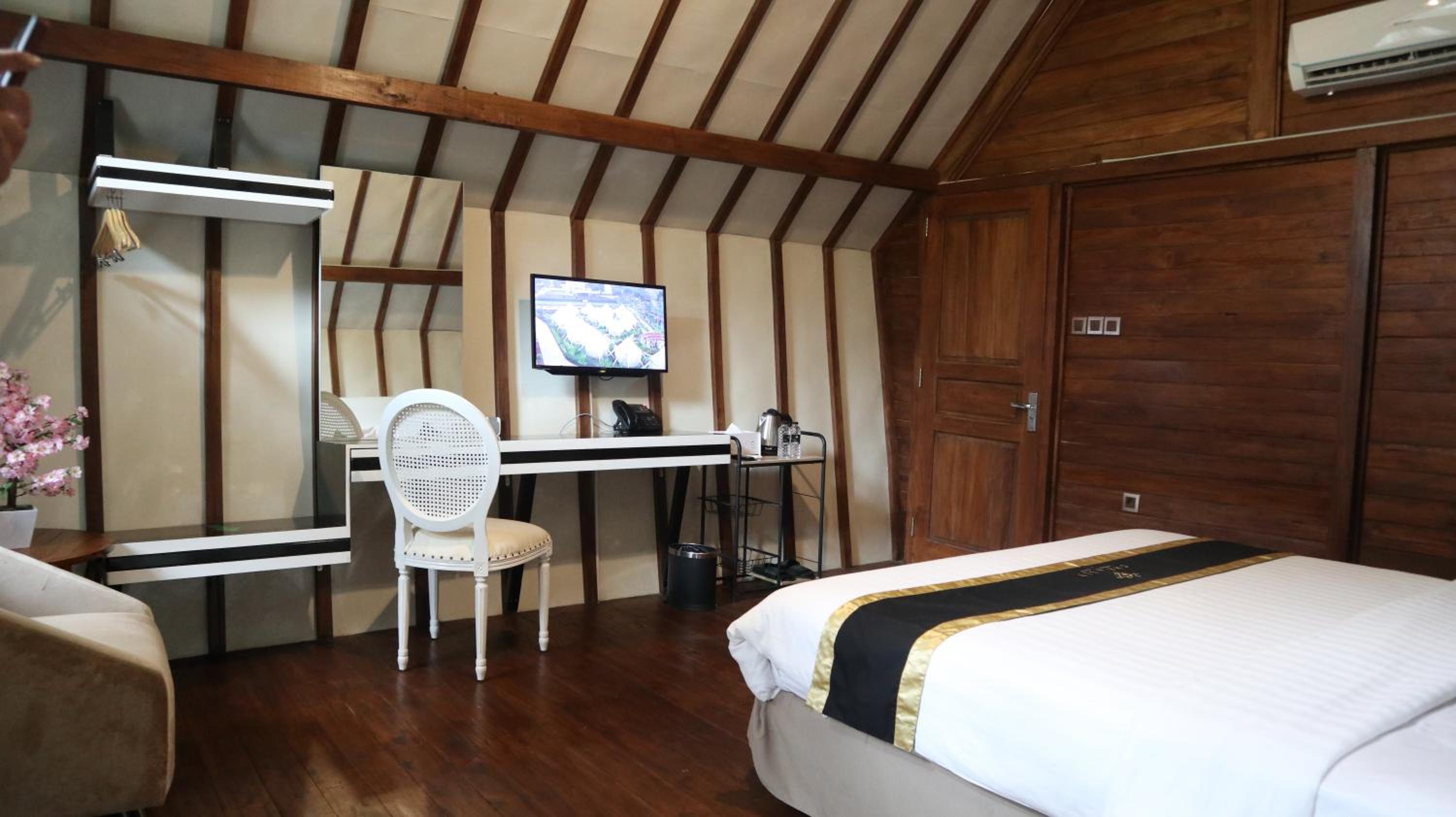 Thematic Lumbung Room (Exclude Resort Fee & Parking Fee) - Photo 9
