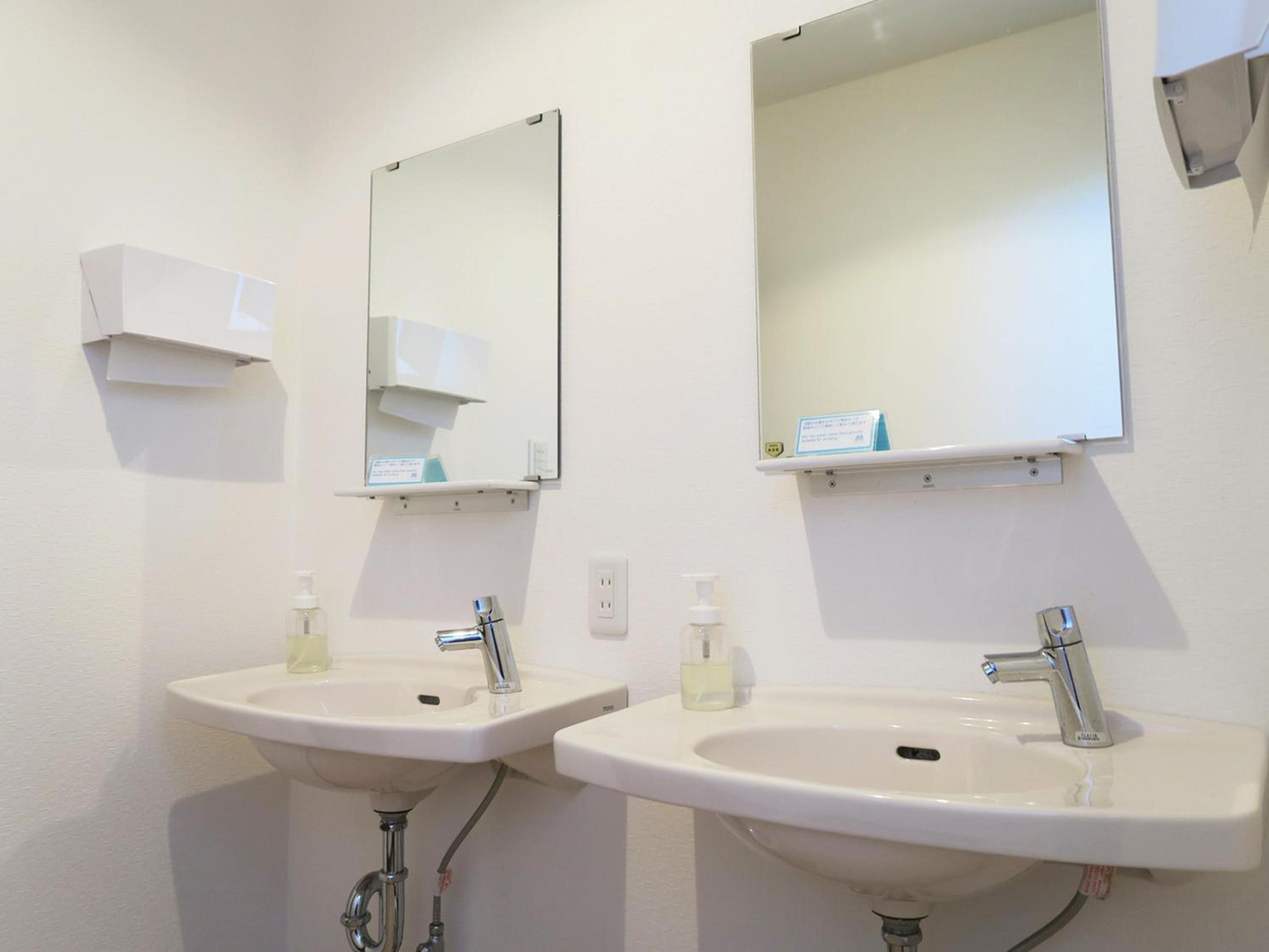 Triple Room with Shared Bathroom photo 3