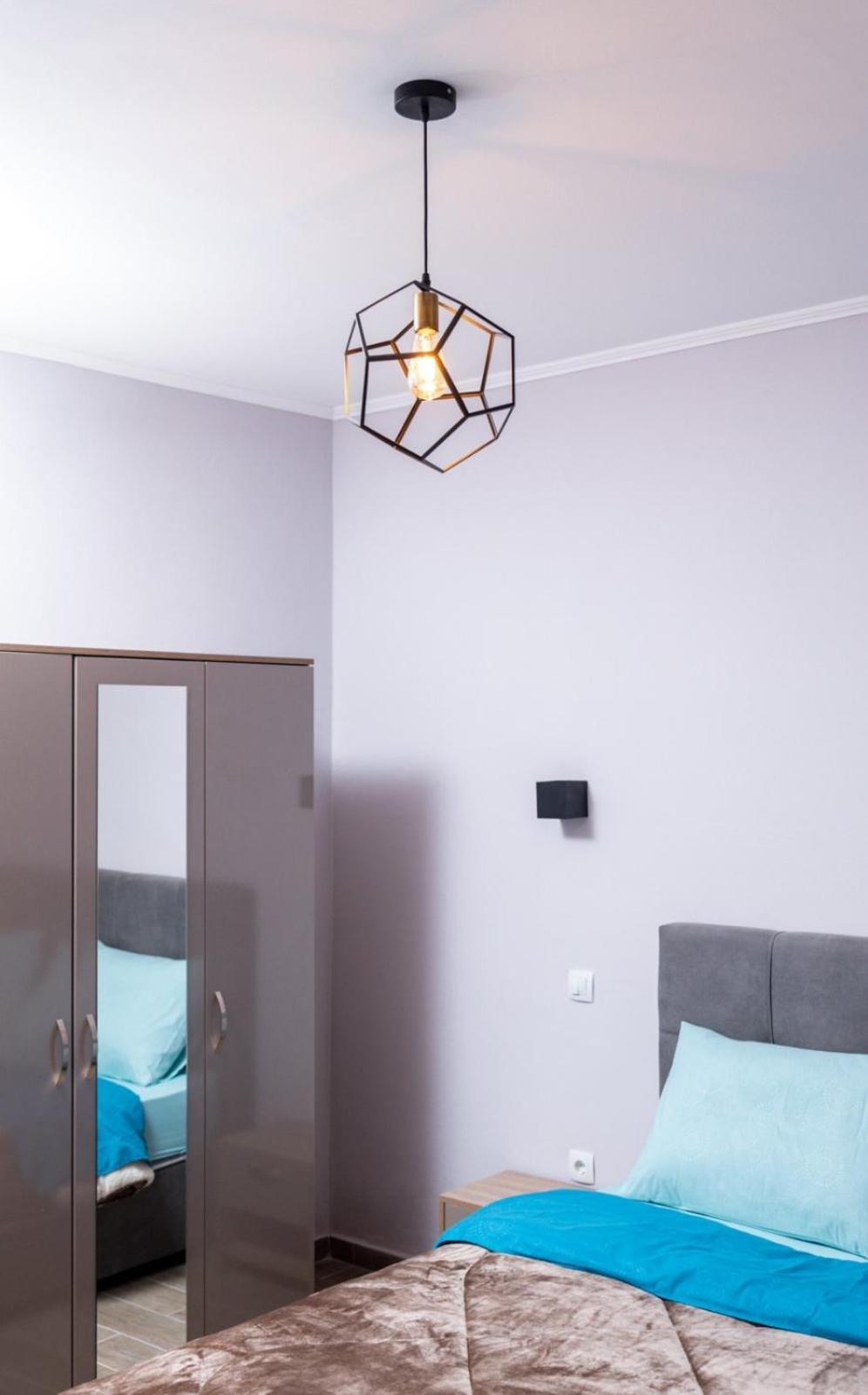 One-Bedroom Apartment - Photo 13