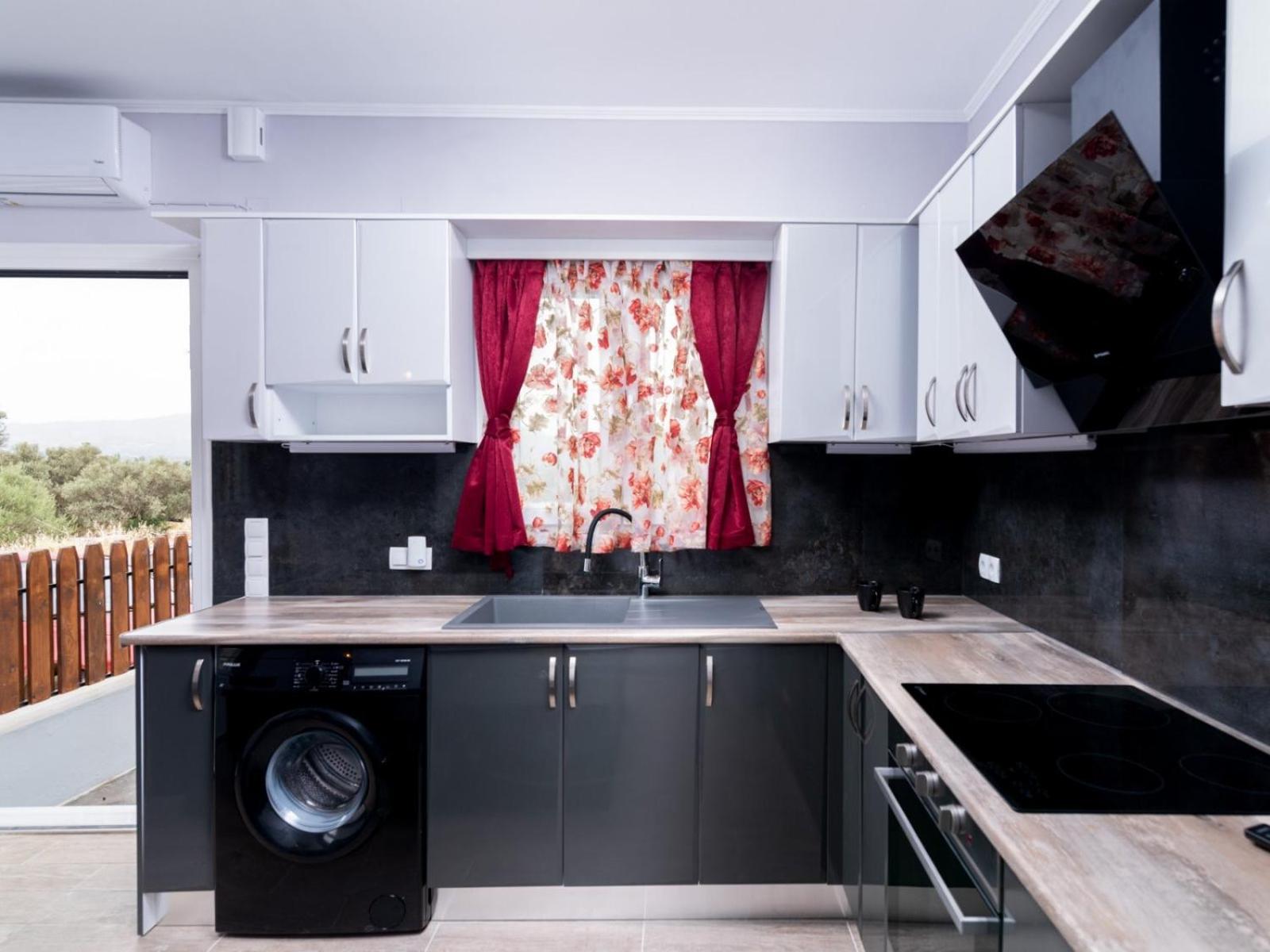 One-Bedroom Apartment - Photo 12