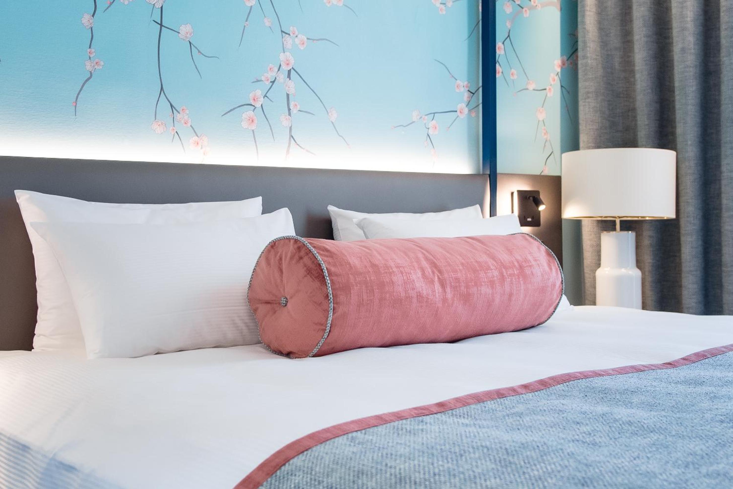 Large Executive Double Room Tour Eiffel View