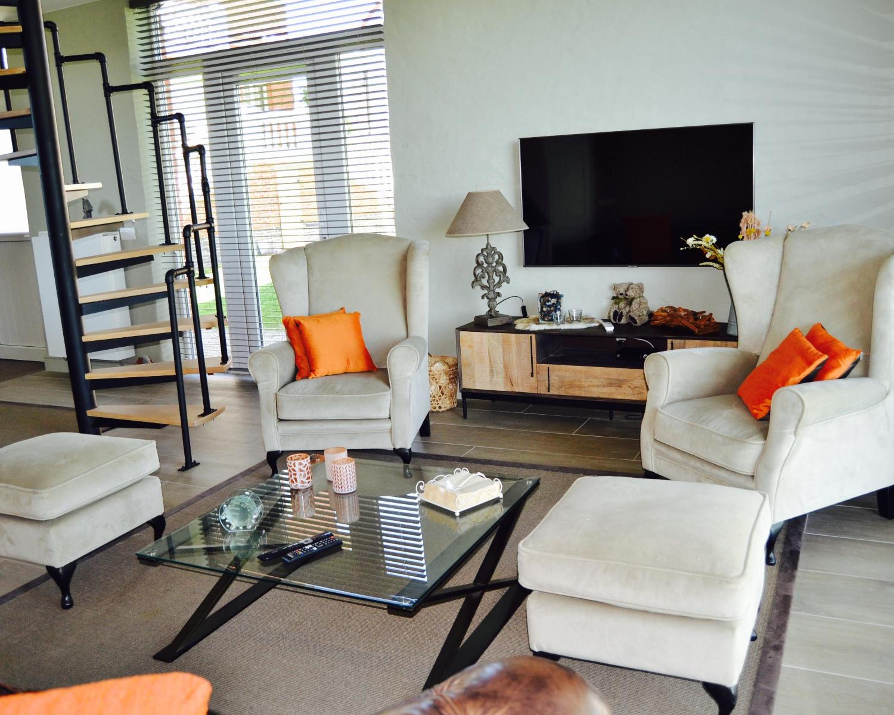 One-Bedroom House photo 1