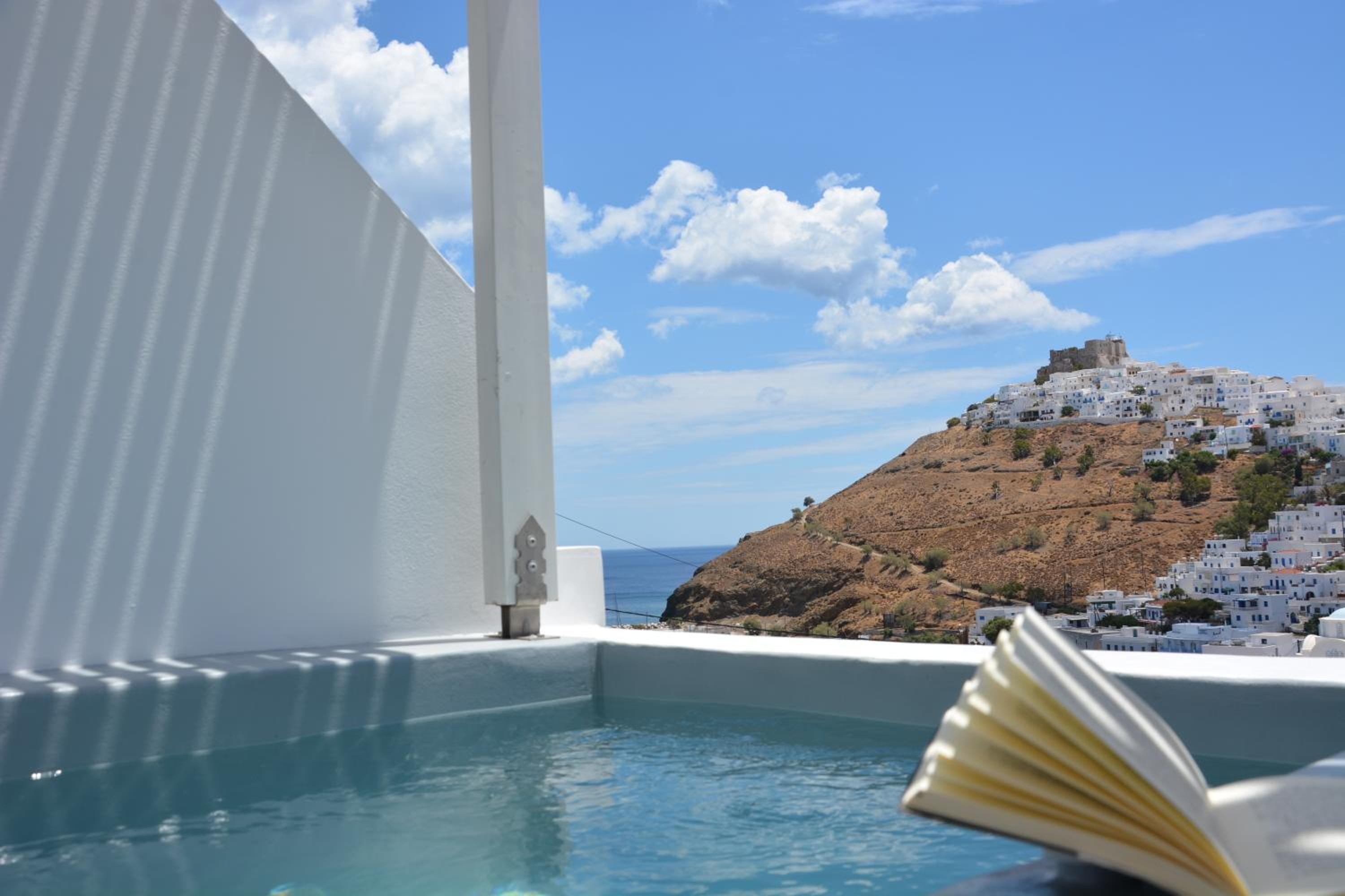 Suite with Private Pool photo 2