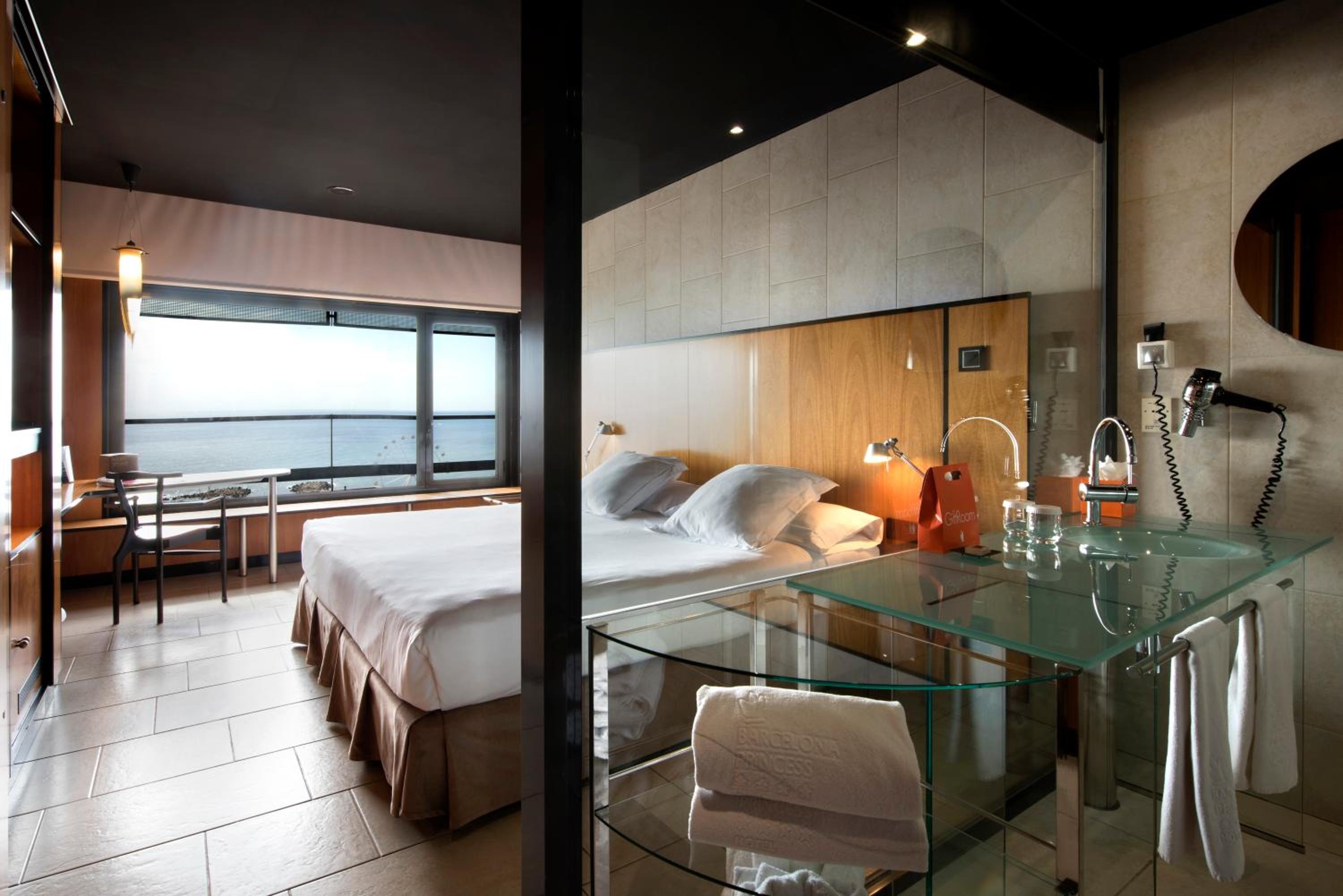 Special Offer - Double or Twin Room with Sea View and Massage