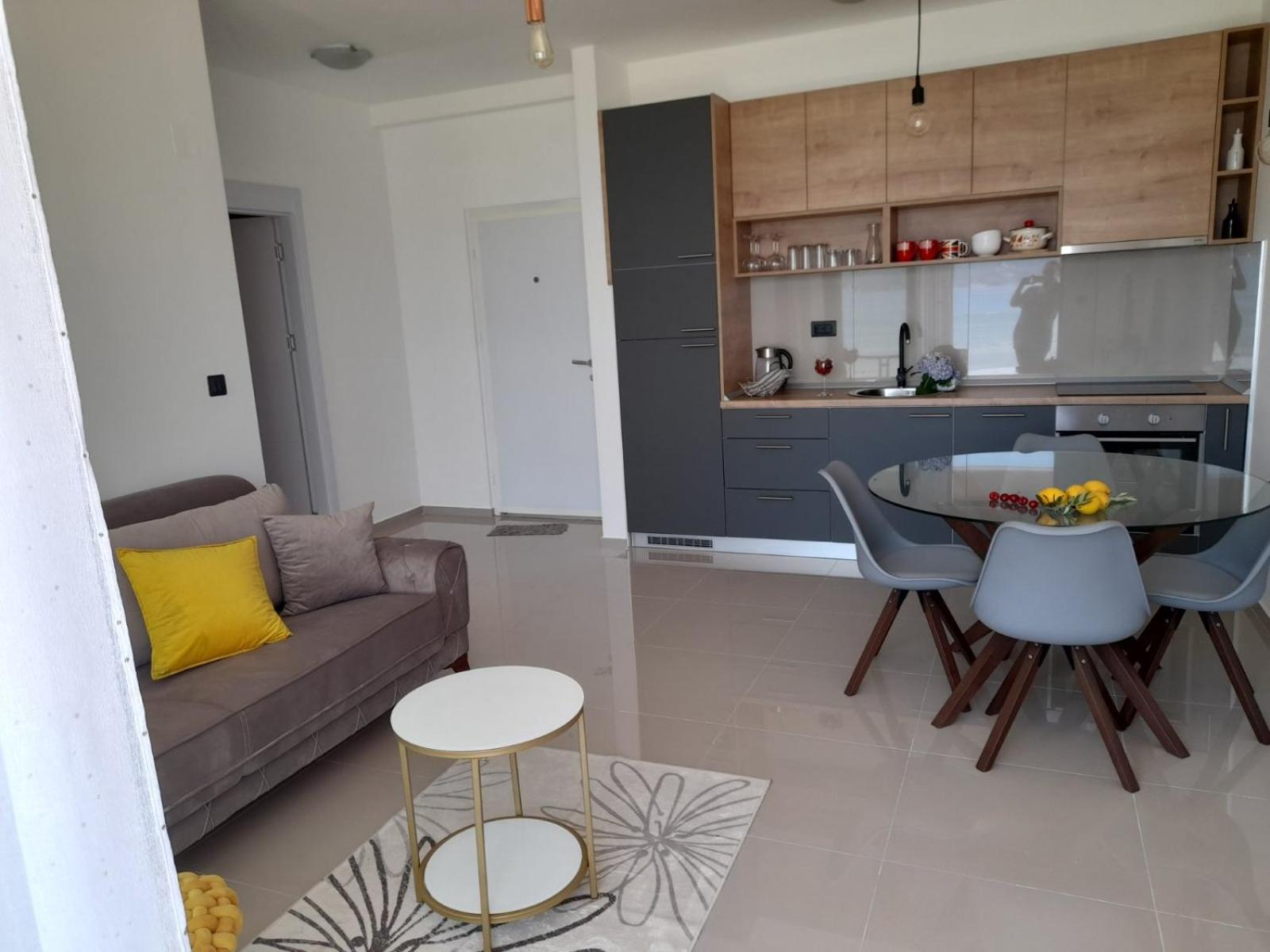 Deluxe Apartment