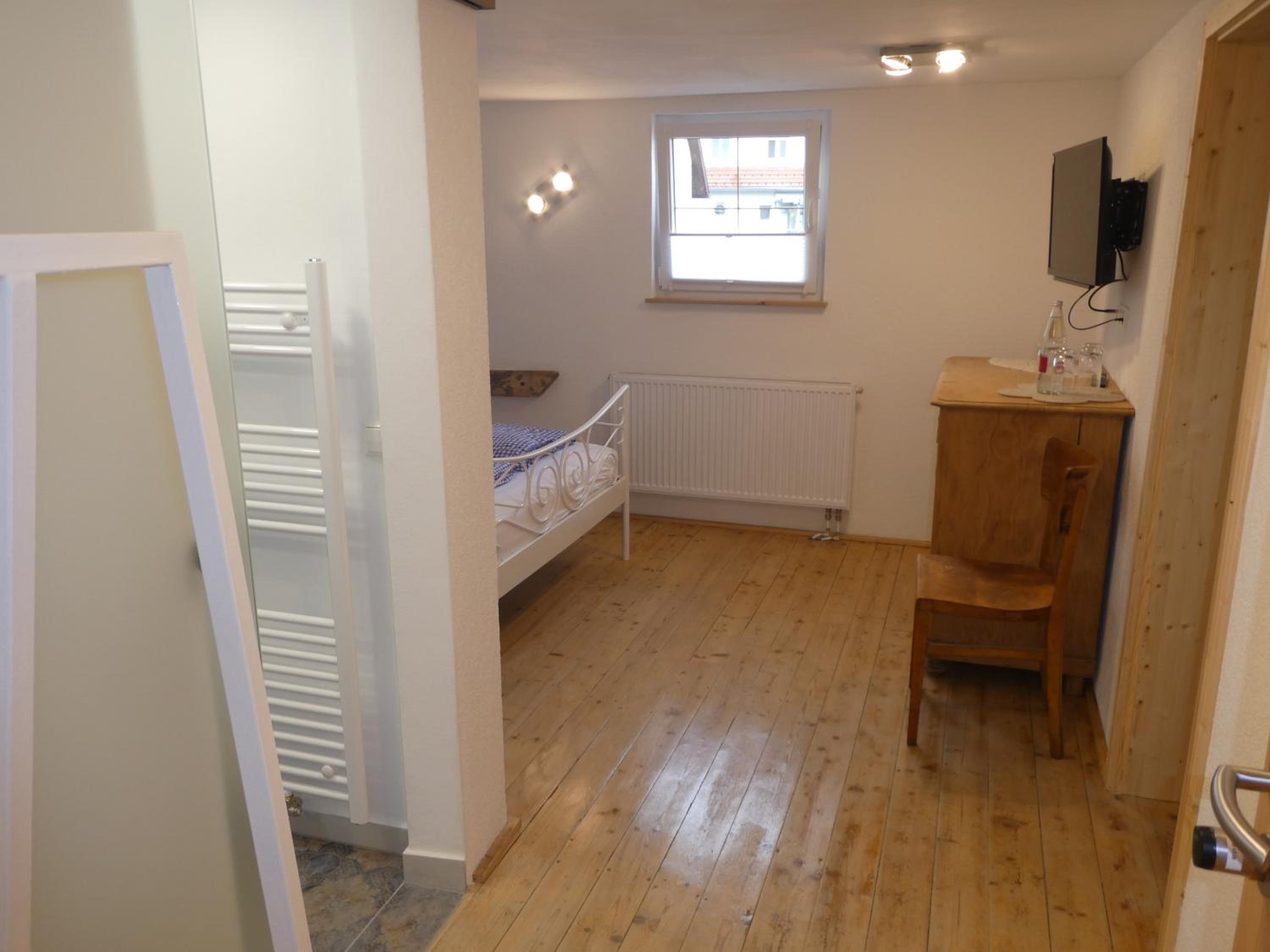 Two-Bedroom Apartment - Photo 6