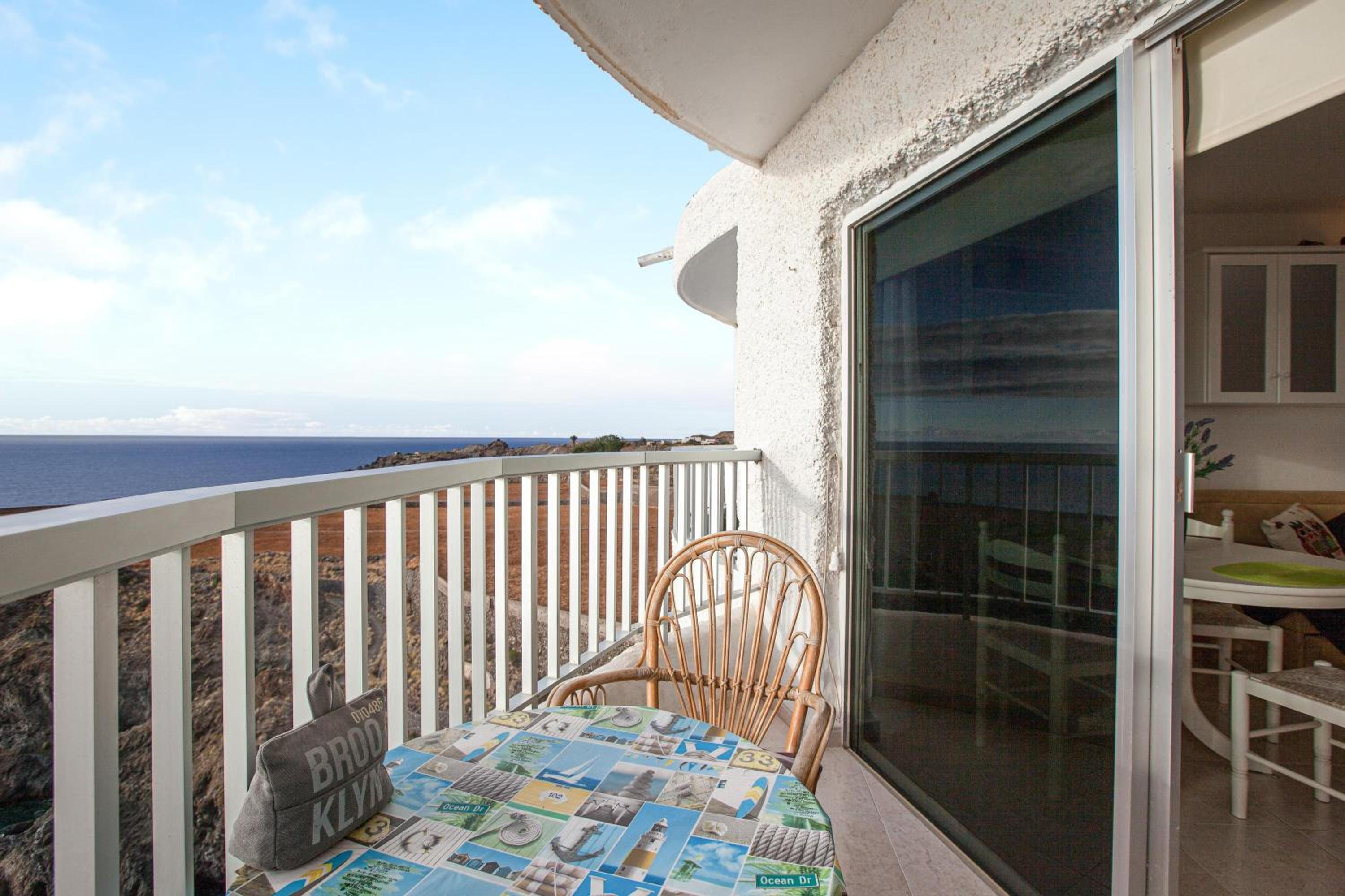 Studio Apartment with Sea View