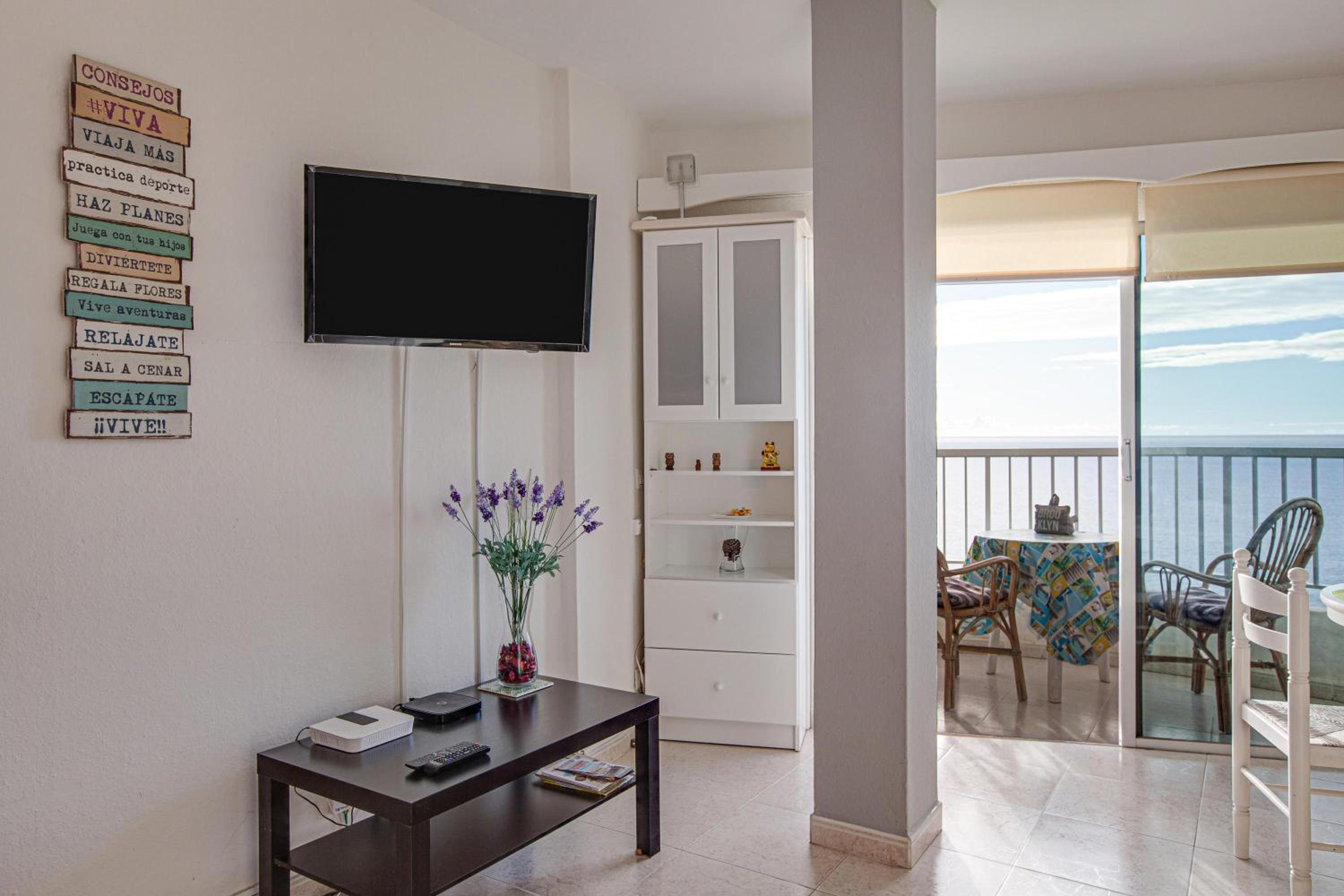 Studio Apartment with Sea View thumbnail 5
