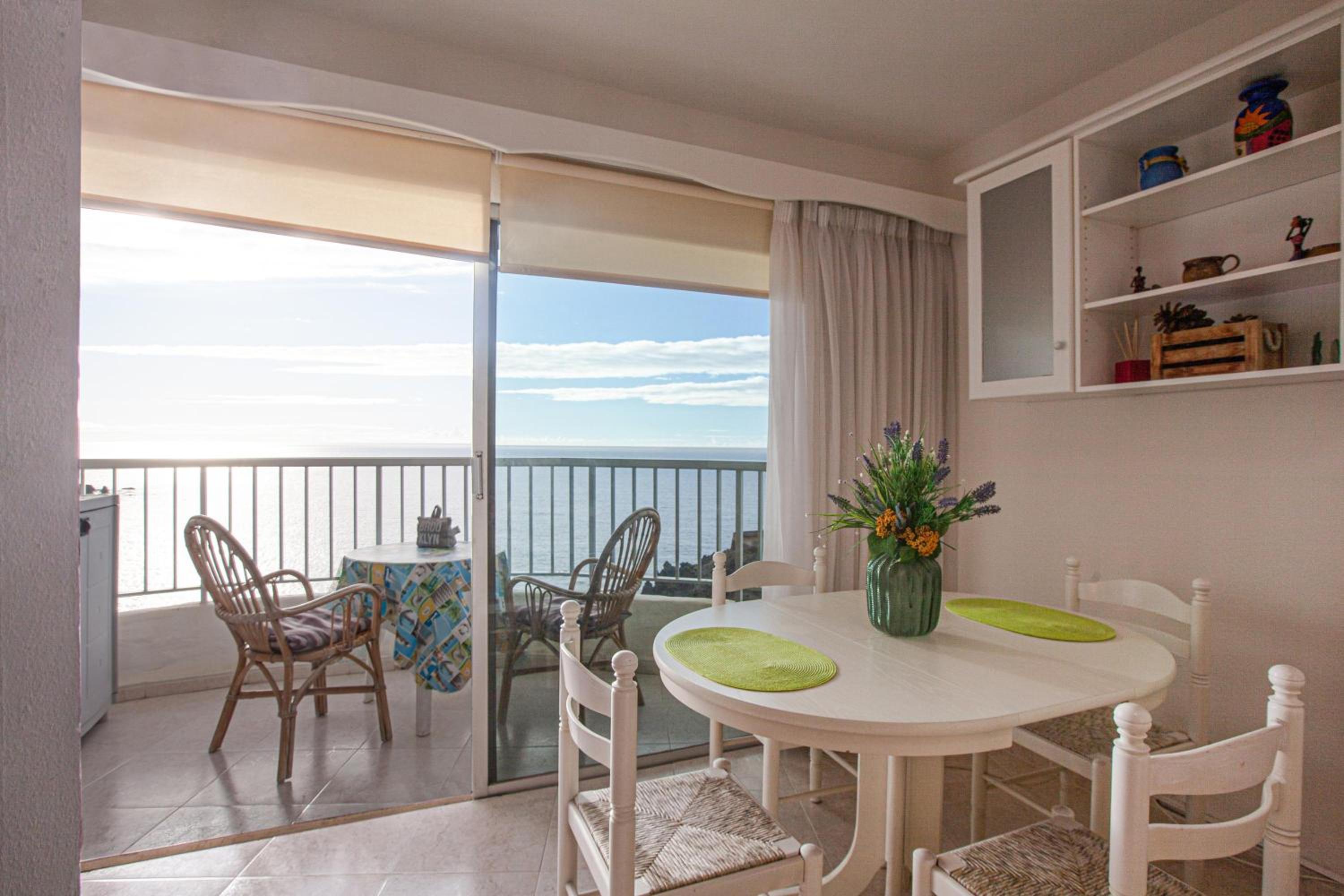 Studio Apartment with Sea View