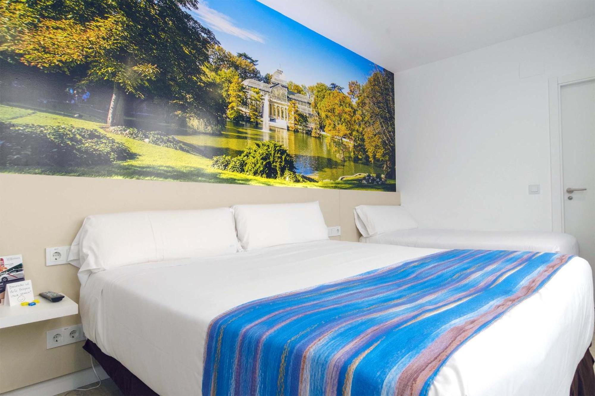 Deluxe Triple Room photo 3