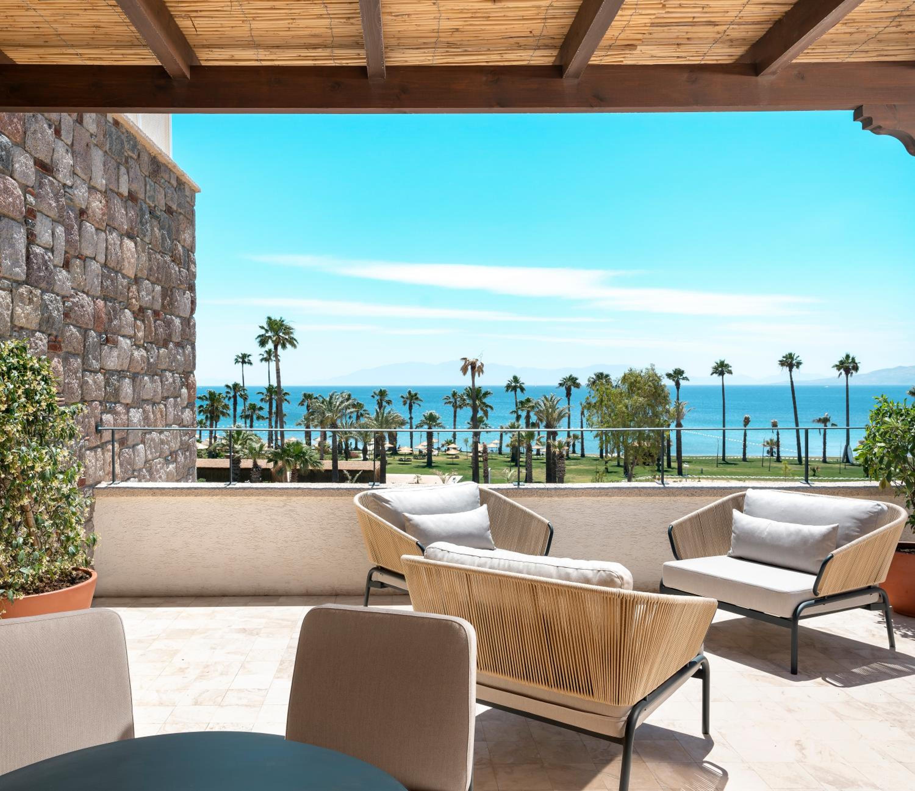 Suite with Sea View and Terrace - Photo 2