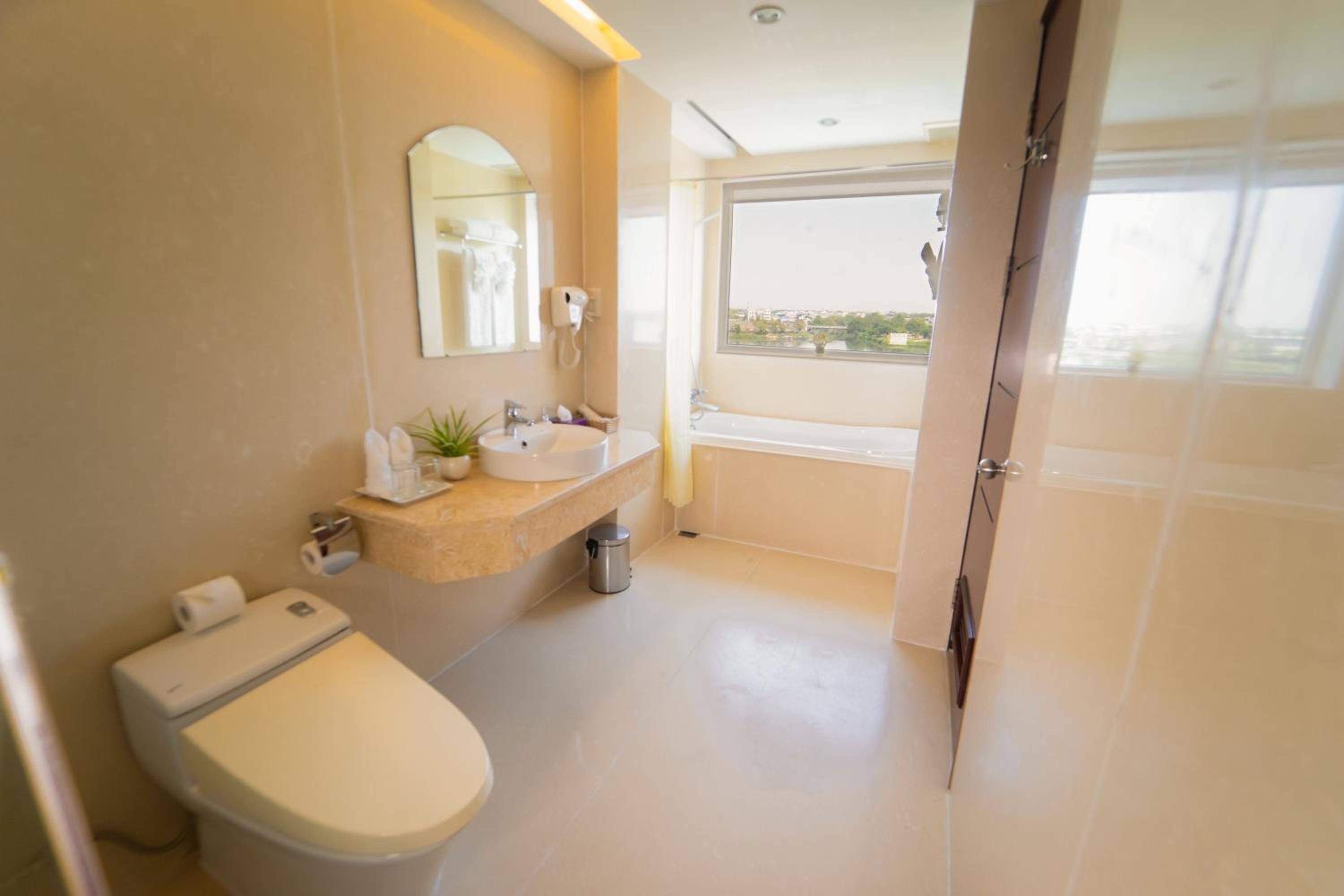 Premier Suite River View photo 2