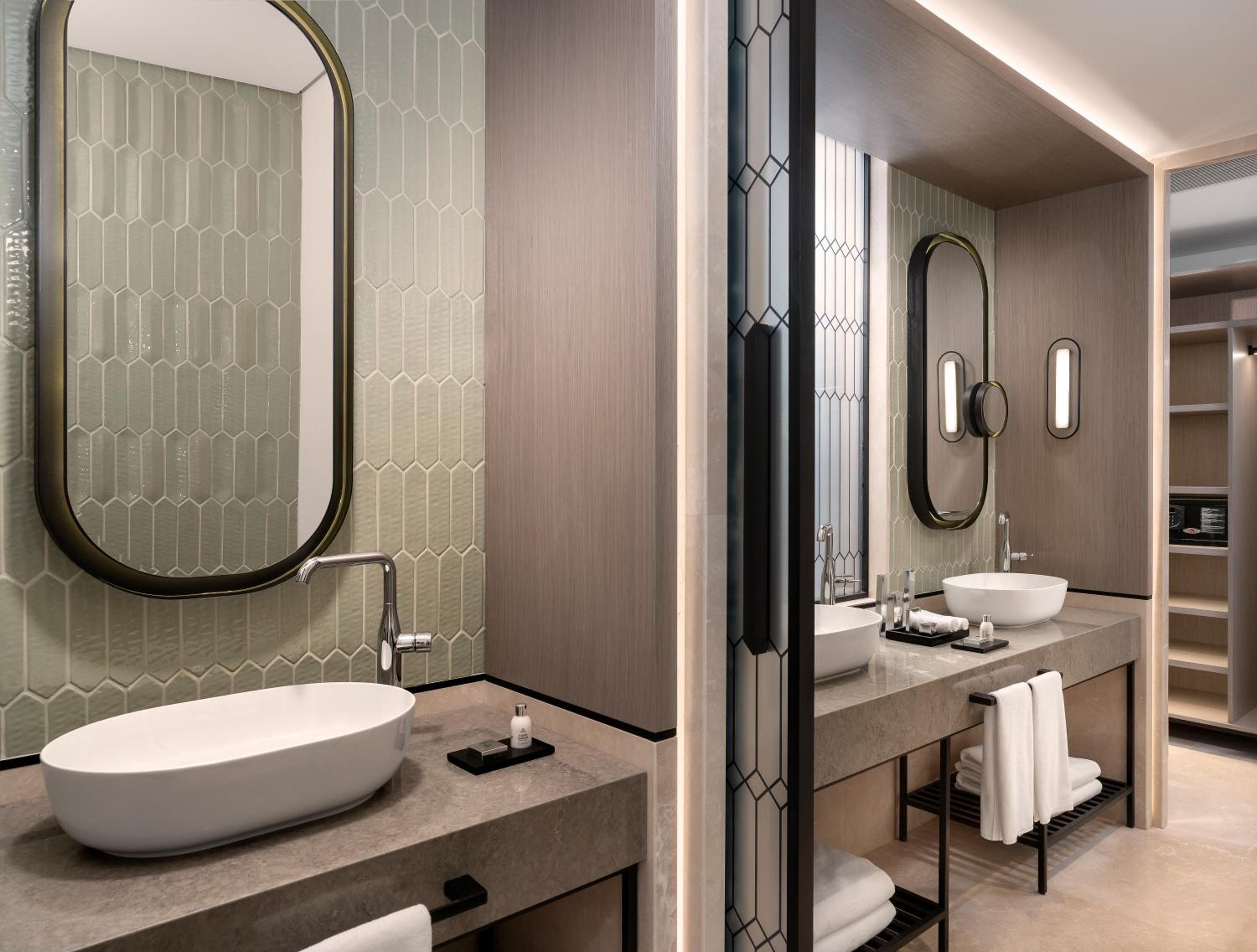 Suite with Sea View and Terrace - Photo 6