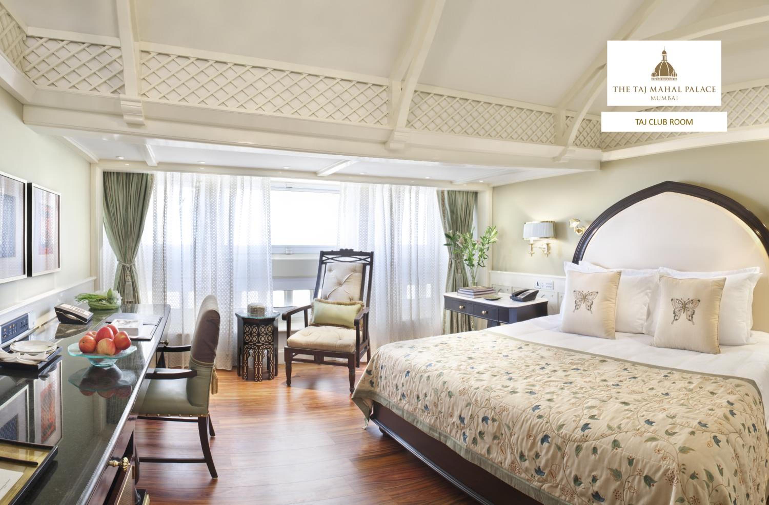 Taj Club Club King Room with One King Bed (Non Smoking) photo 1