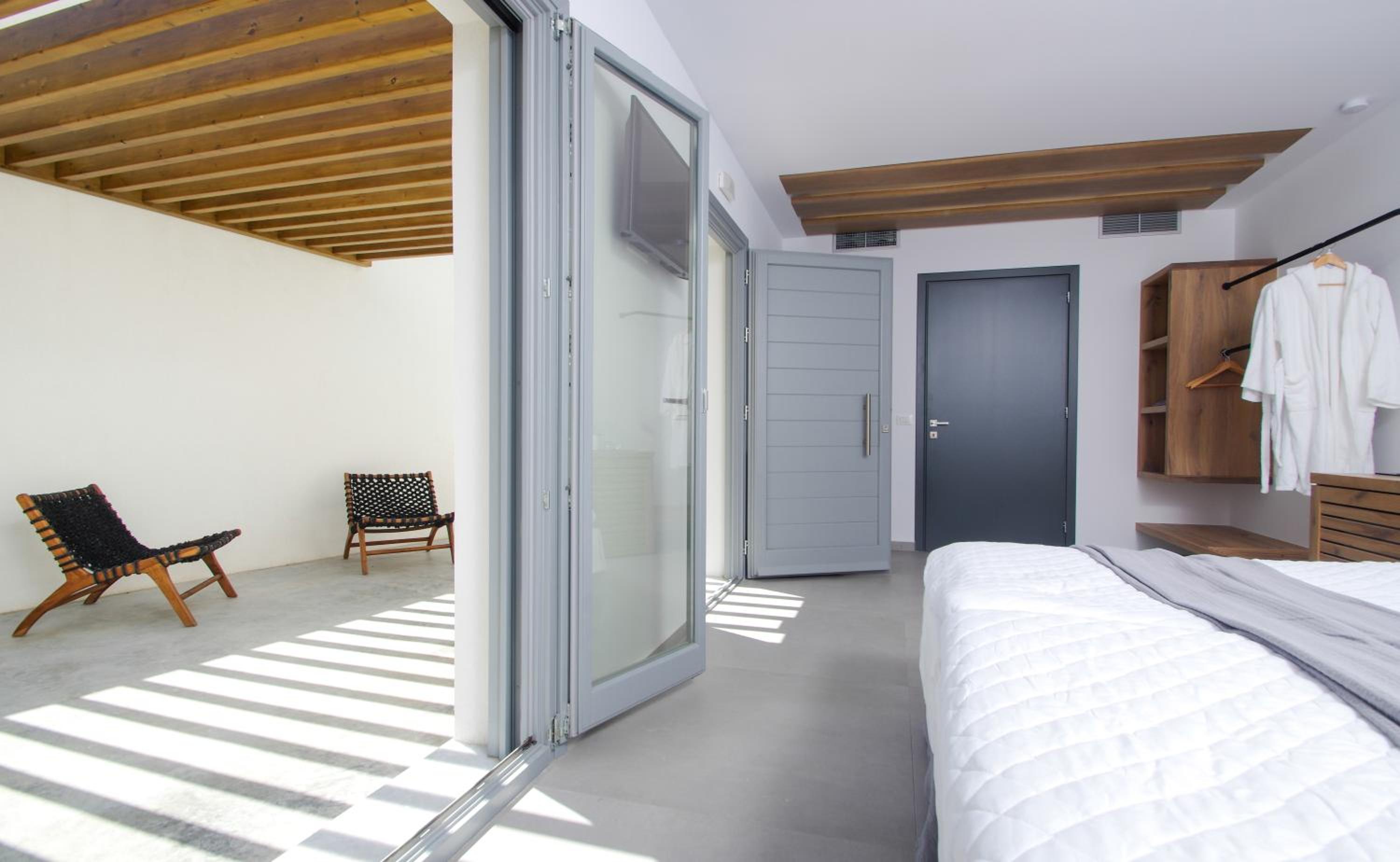 Suite with Garden View - Photo 1