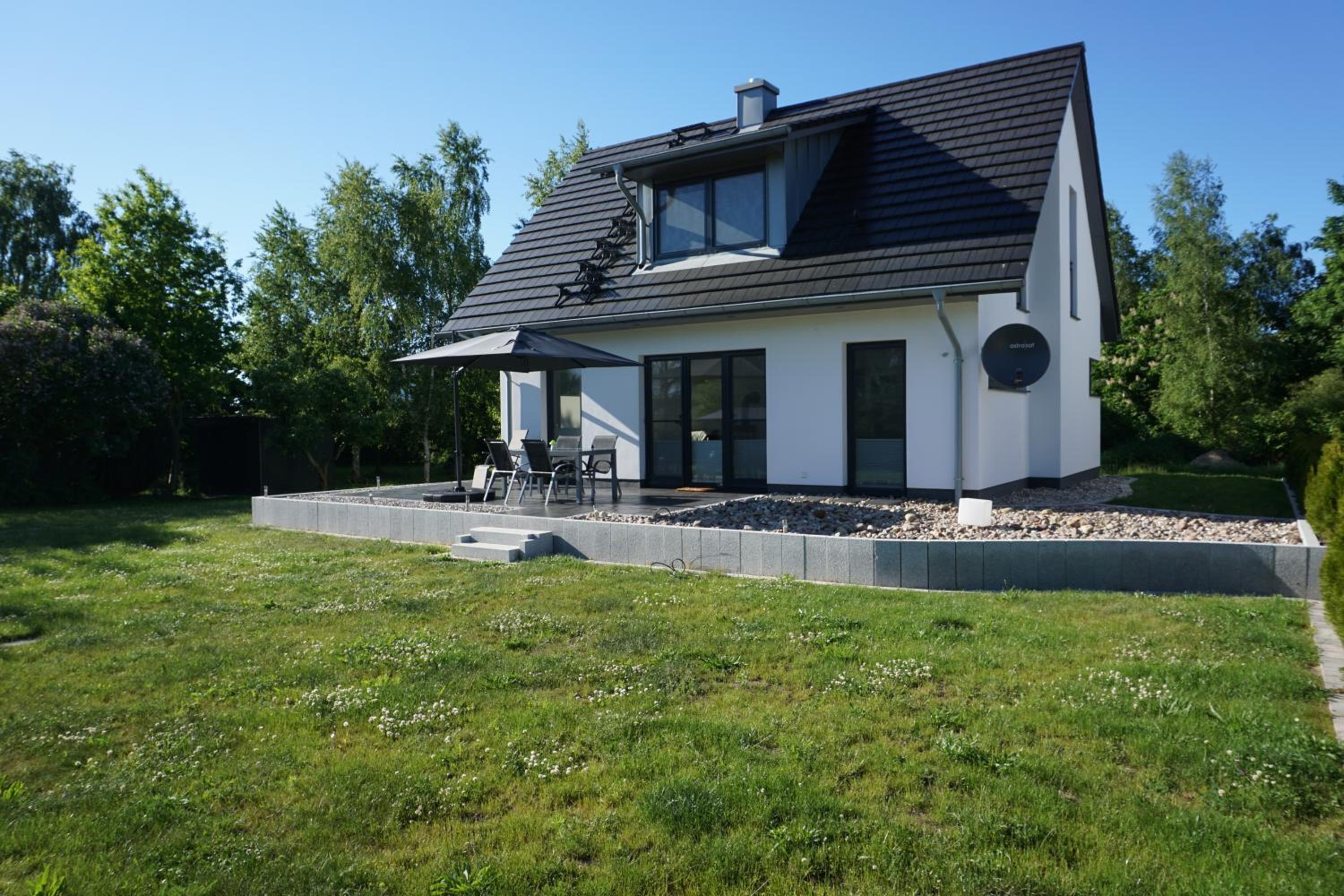 Two-Bedroom House photo 2
