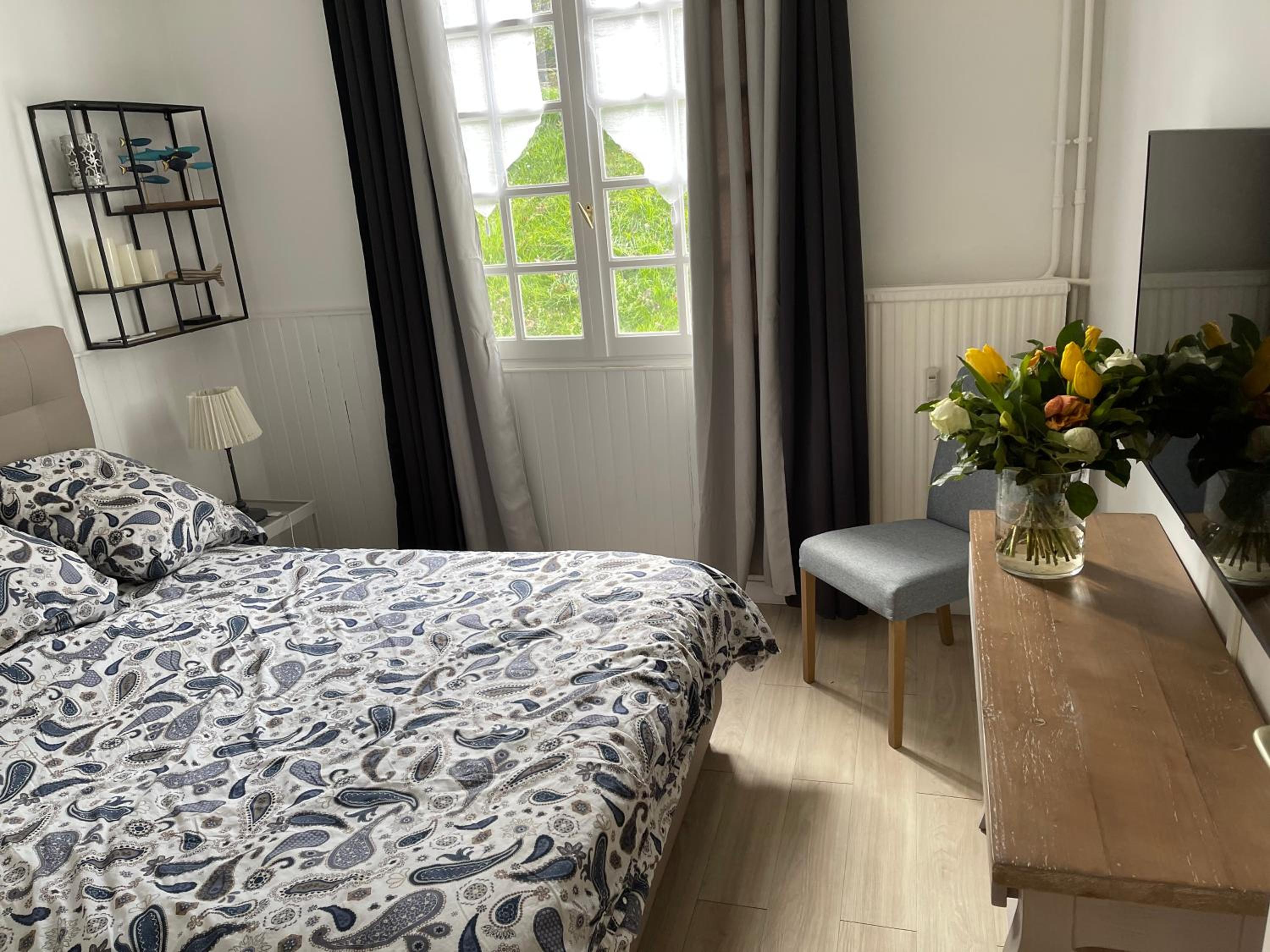 Apartment with Garden View - Photo 16