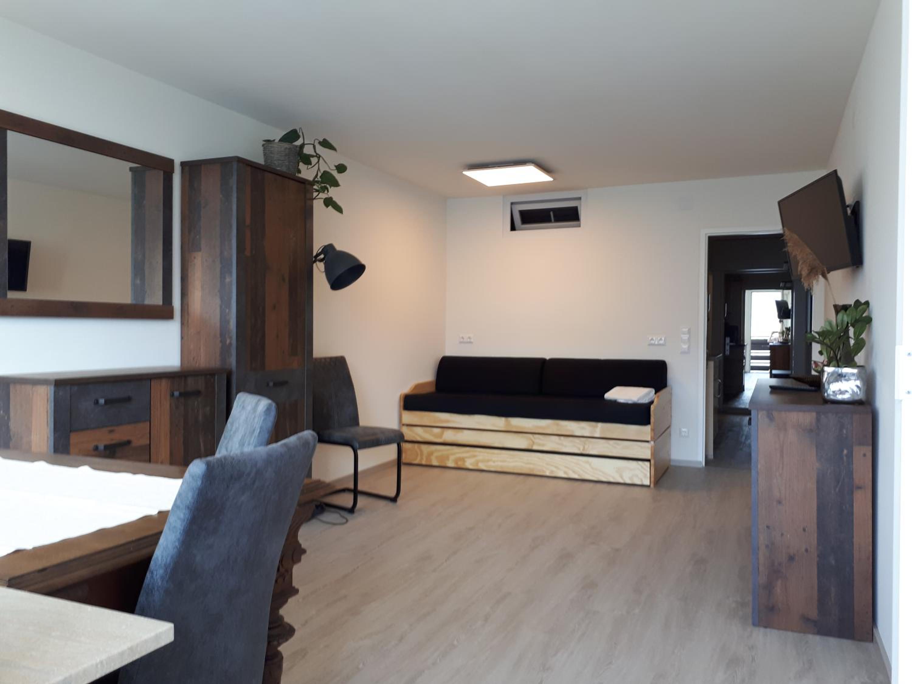 Apartment with Lake View