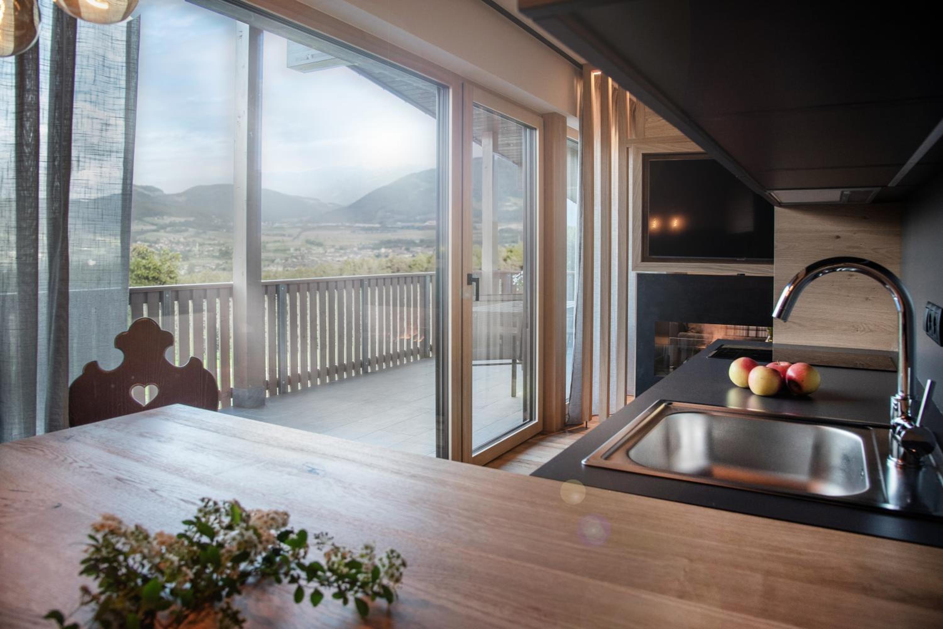 Junior Suite with Mountain View photo 2