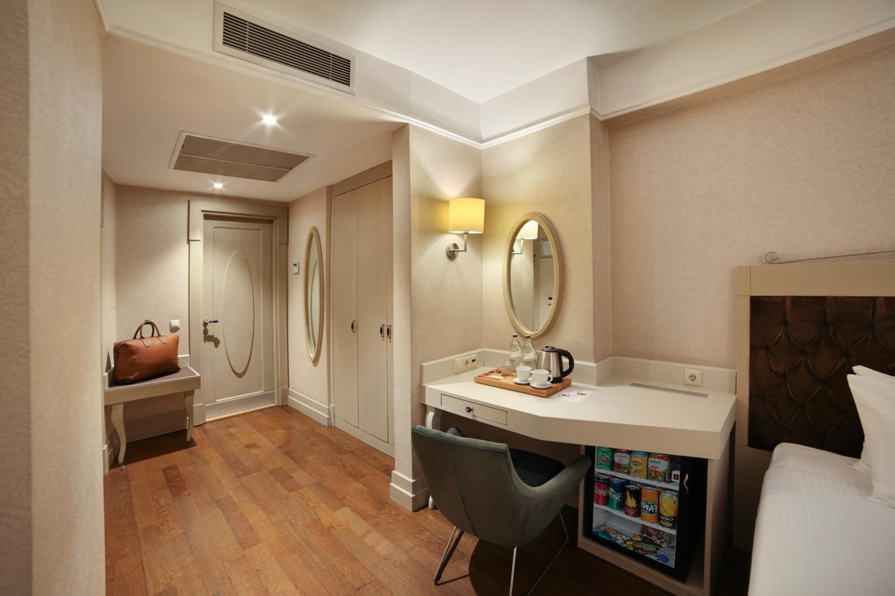 Standard Triple Room photo 3