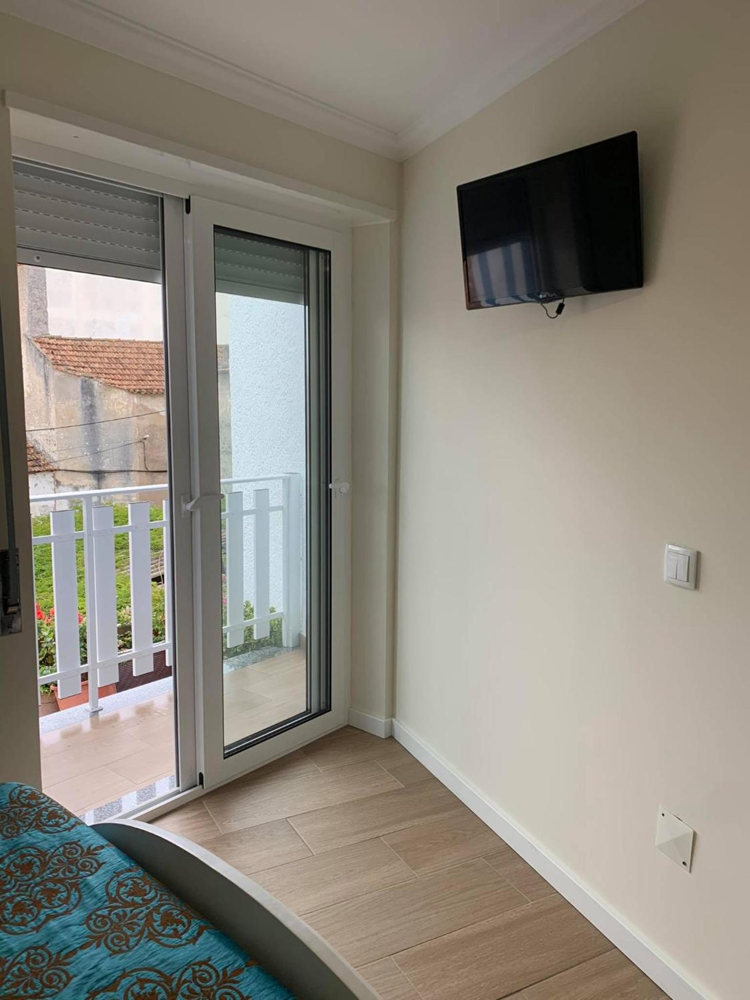 One-Bedroom Apartment - Photo 1