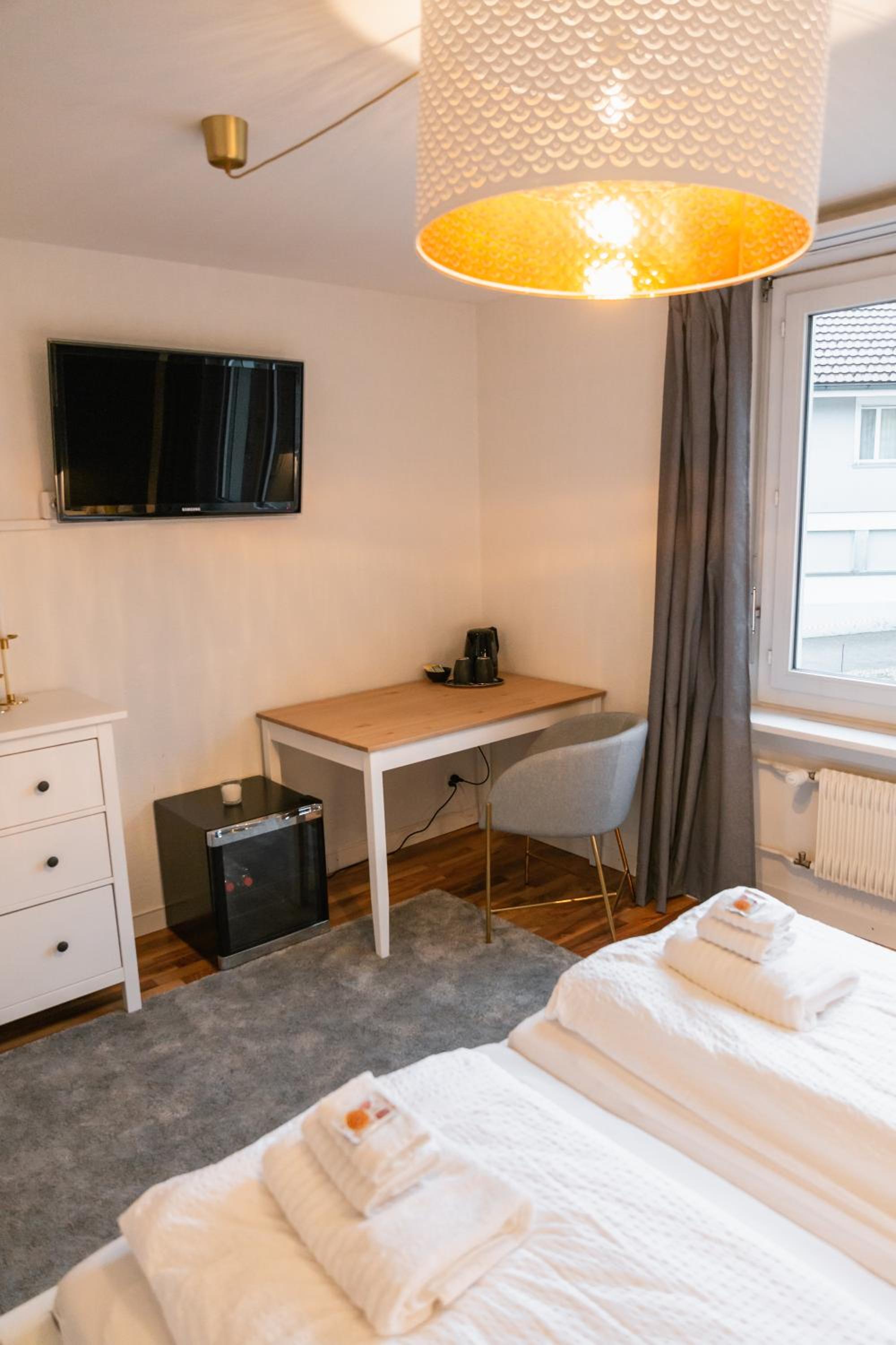 Double Room with Private Bathroom photo 3