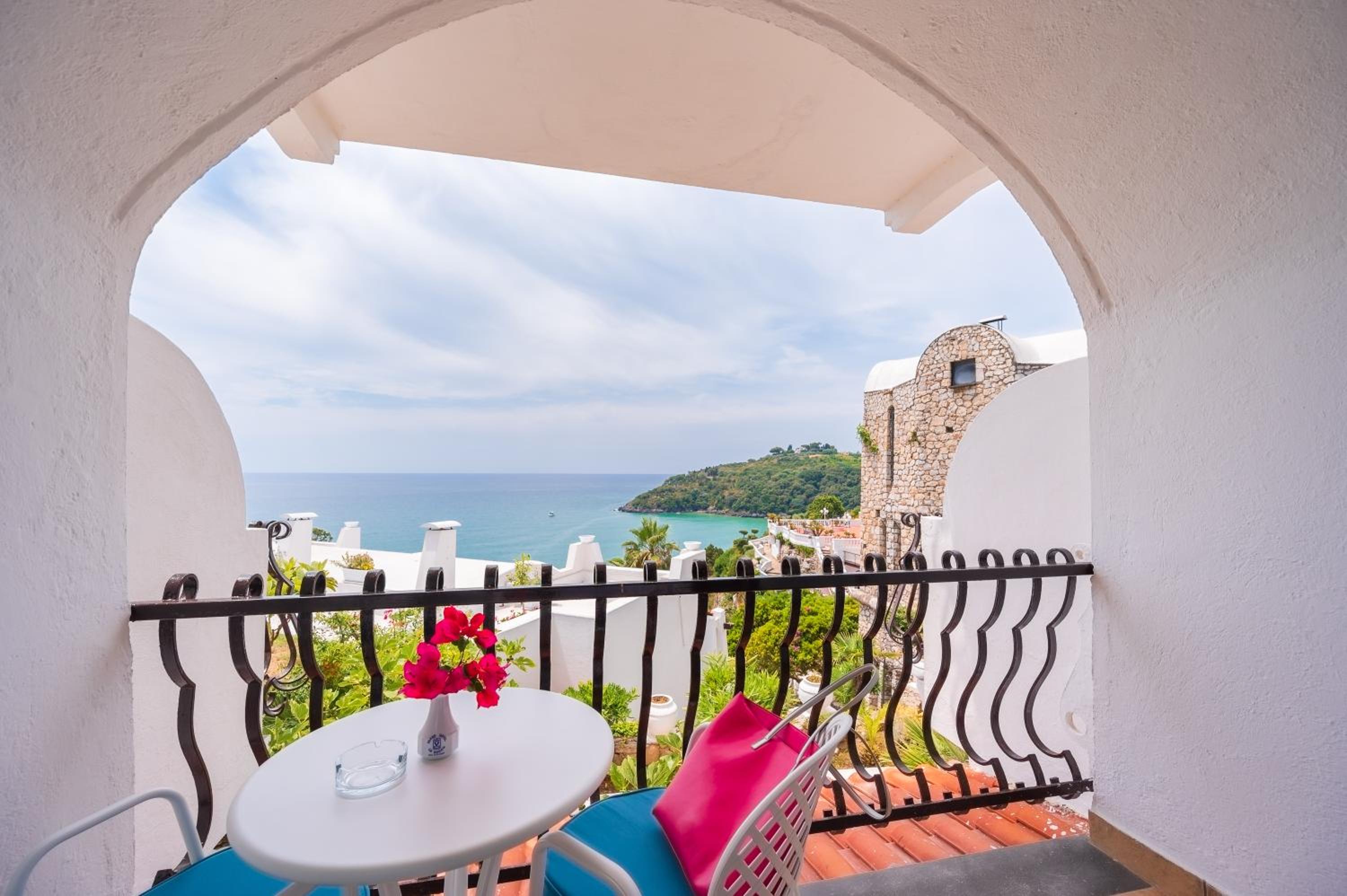 Superior Double Room with Balcony and Sea View - Photo 4