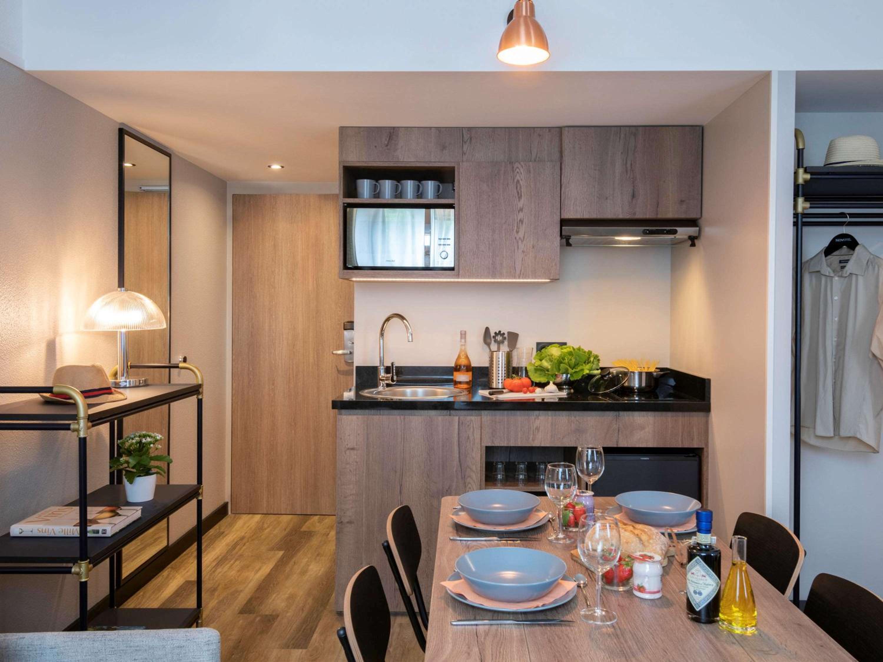 Studio with Kitchenette - One Double Bed and Sofabed - Photo 18