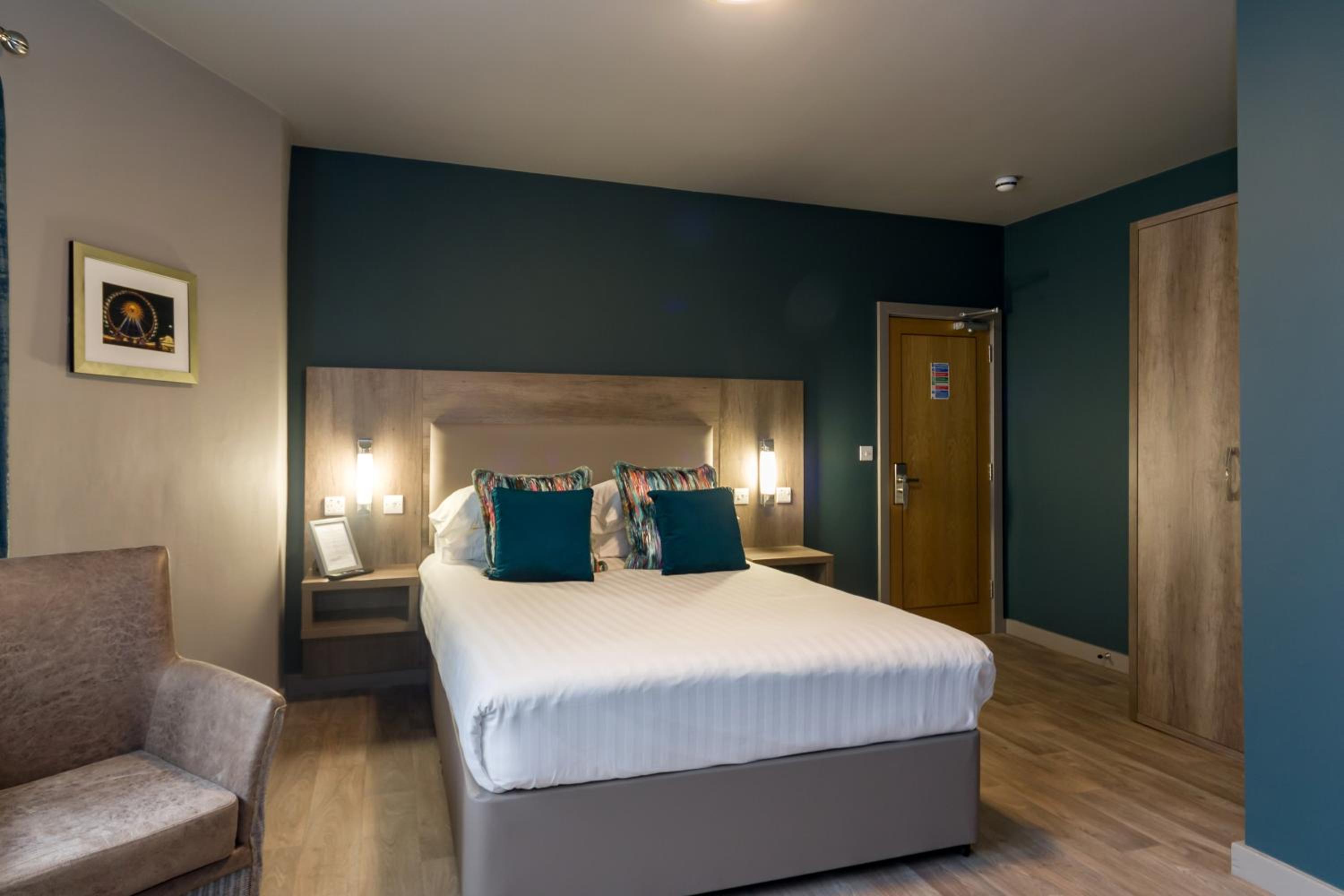Premier King Room - Photo 6