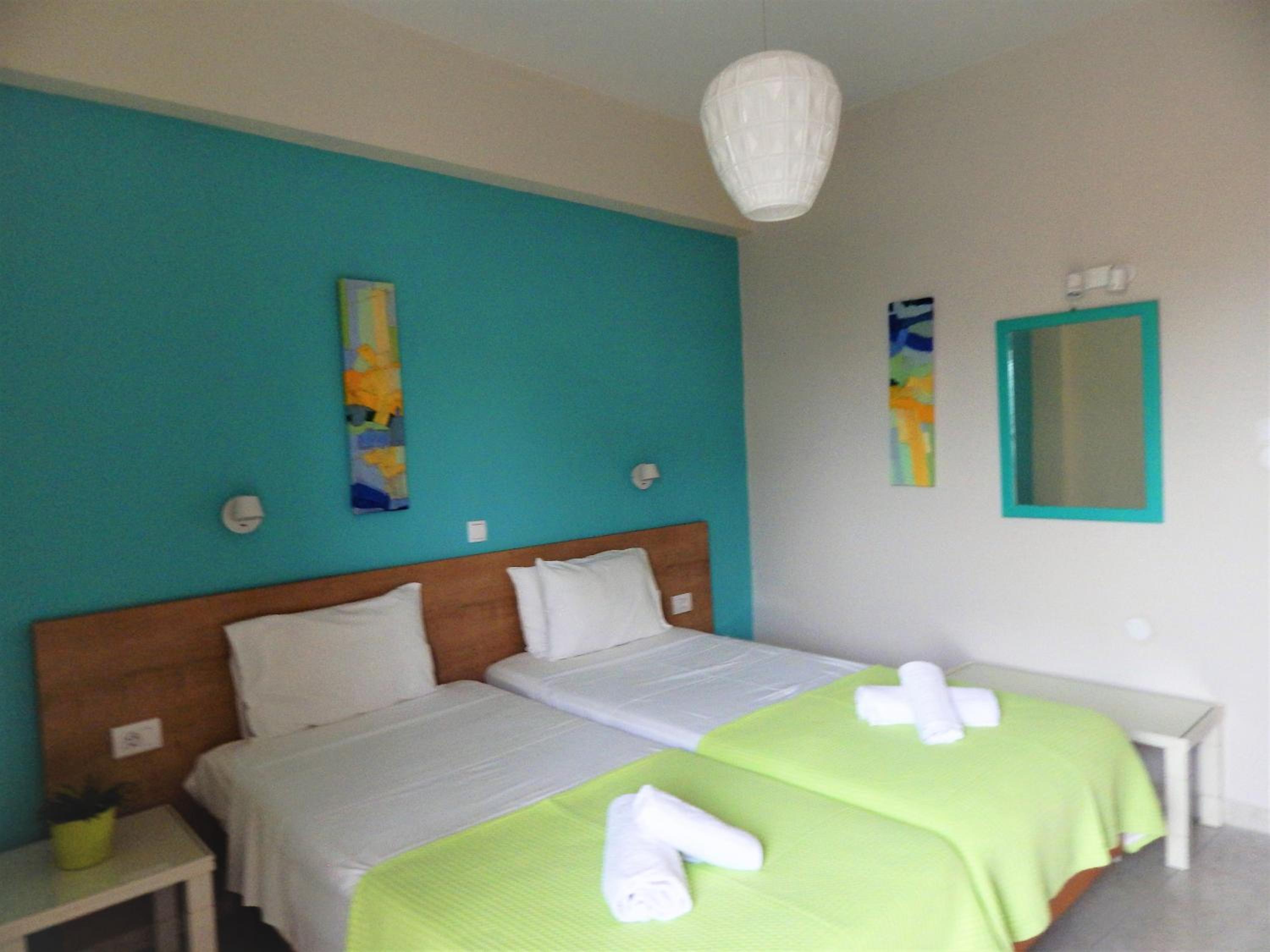 Double or Twin Room with Sea View photo 3