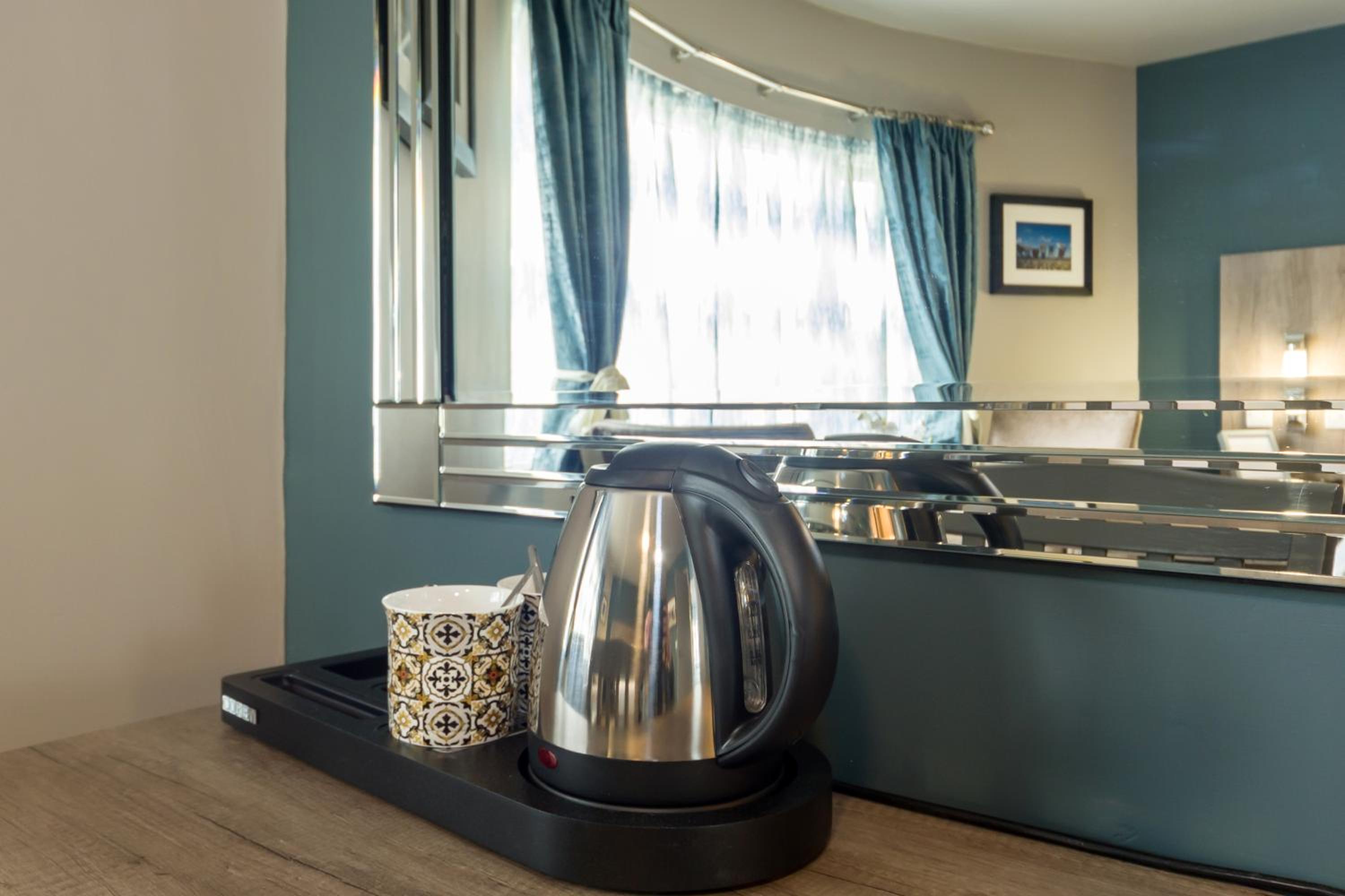 Extra Large Deluxe King room with Seaview - Photo 7