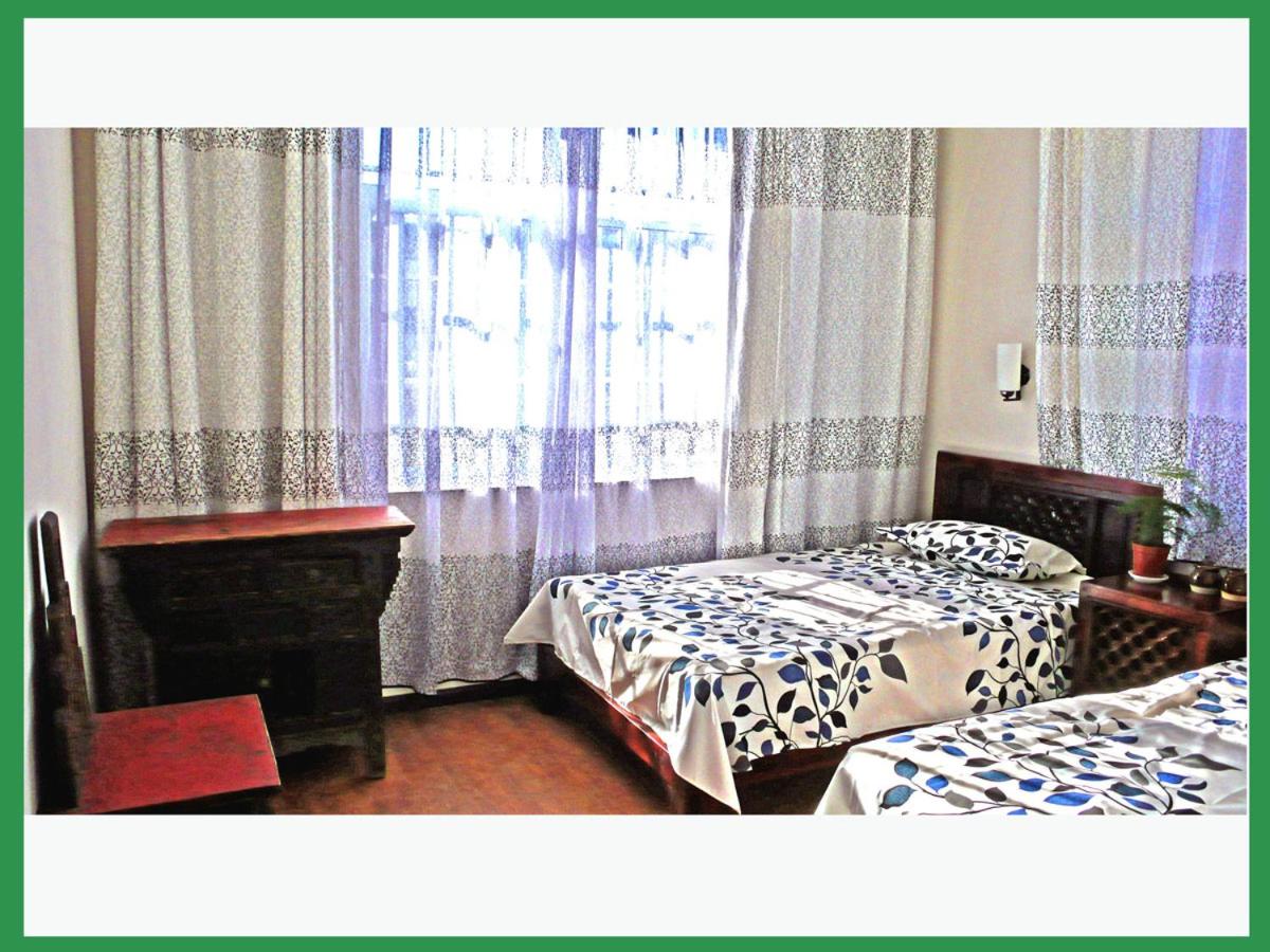 Twin Room with Private Bathroom photo 3