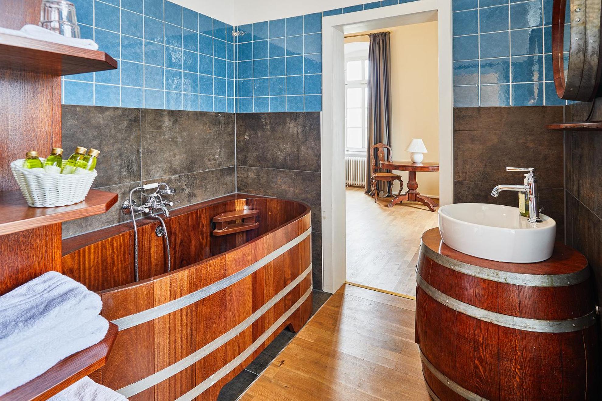 Deluxe Suite - Photo 4